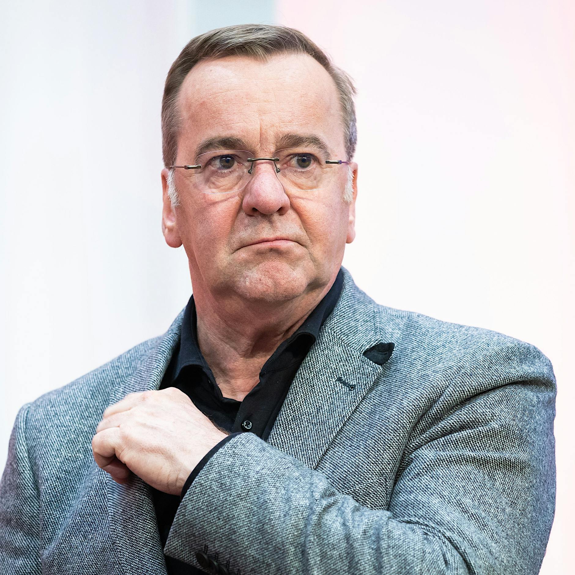 Taurus-Pläne von Friedrich Merz: So reagiert Verteidigungsminister Boris Pistorius