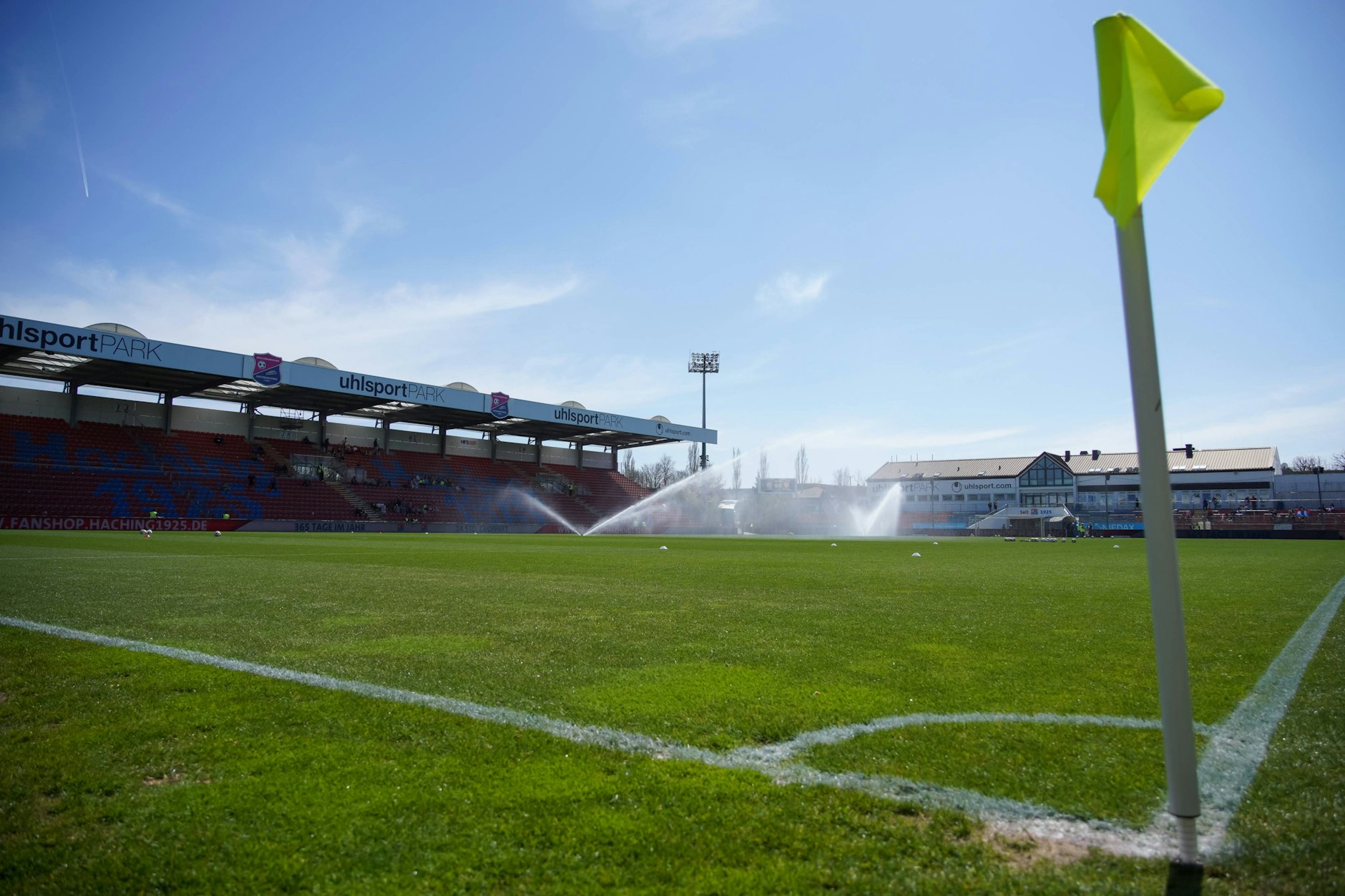 Im Sportpark Unterhaching konnte die Drittliga-Begegnung zwischen der gastgebenden Spielvereinigung und Hansa Rostock am 2. März nicht stattfinden.