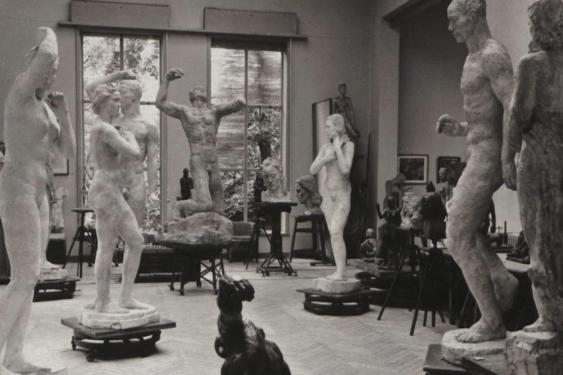 Das Georg-Kolbe-Museum am 17. April 1950 zur Eröffnung: Plastiken und Skulpturen aller Stilphasen vom Meister des Figürlichen