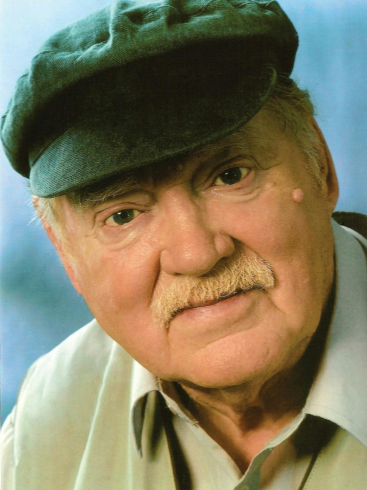 Edgar Külow spielte nicht nur in der Sendung von Zauberpeter Peter Kersten mit, sondern in etlichen Filmen und Serien. Außerdem war er ein angesehener Kabarett-Star.
