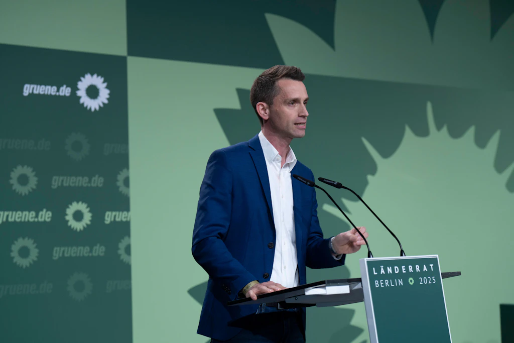 Berlin Yeşil Politikacı Andreas Audretsch, Friedrich Merz'e karşı ateş ediyor