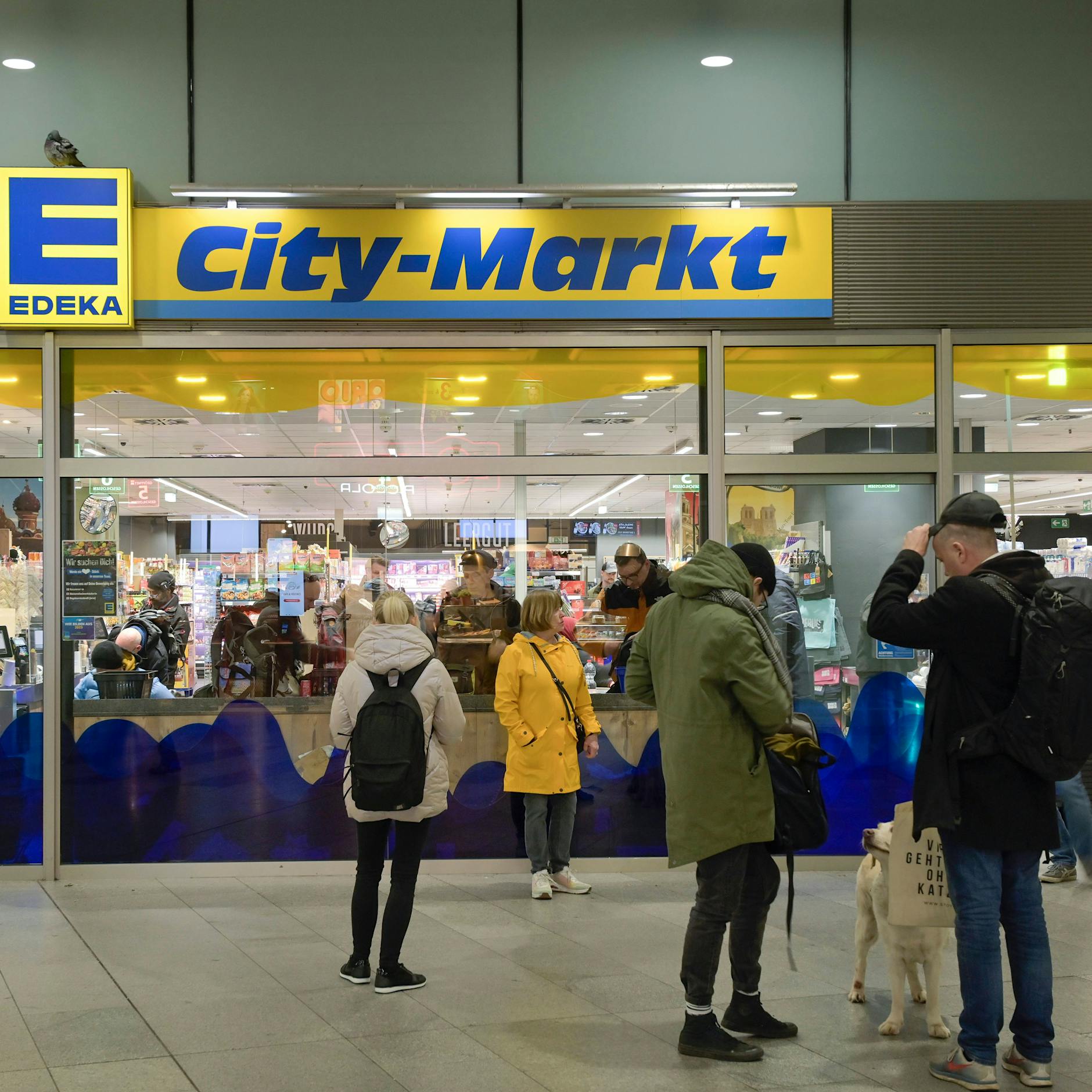 Letzte Rettung am Feiertag: Diese Läden haben am Karfreitag in Berlin geöffnet!