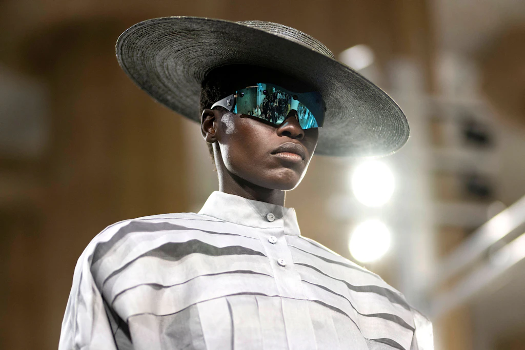 Lüks grubunda lvmh cork patlamıyor