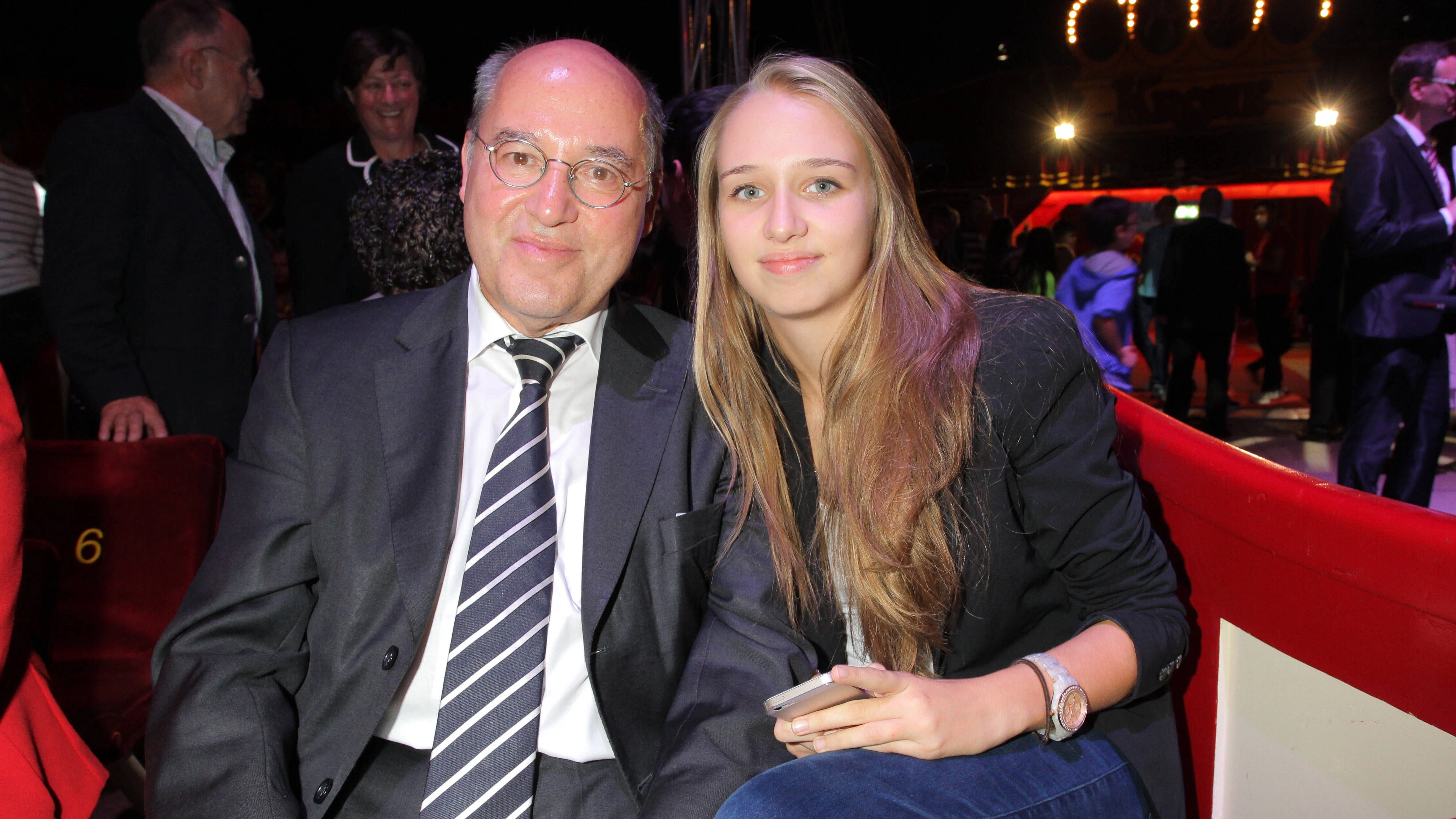 Gregor Gysi mit Tochter Anna bei einer Zirkus-Gala im Jahr 2014.