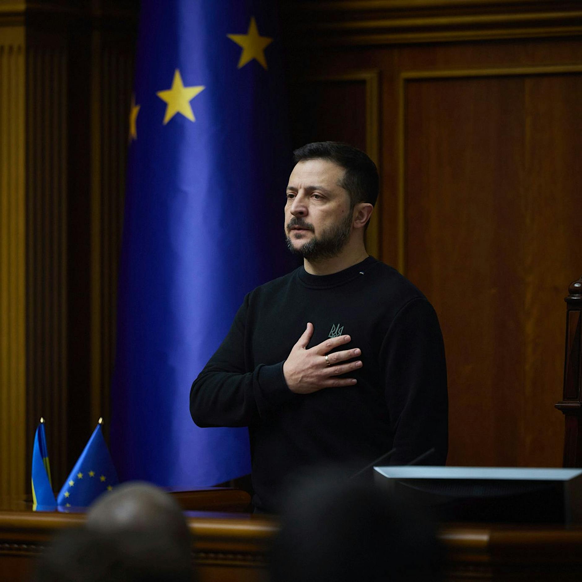 Ukraine verlängert Kriegsrecht: Keine Wahlen trotz Drucks von Trump