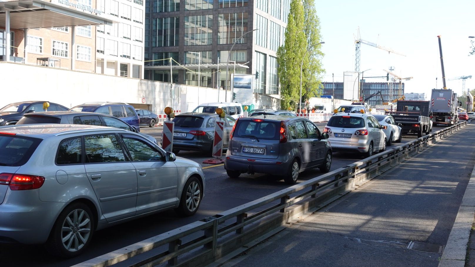 Die Dauerbaustelle Elsenbrücke ist im Berufsverkehr immer zugestaut.