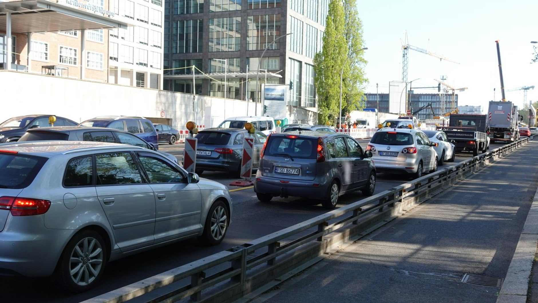 Die Dauerbaustelle Elsenbrücke ist im Berufsverkehr immer zugestaut.