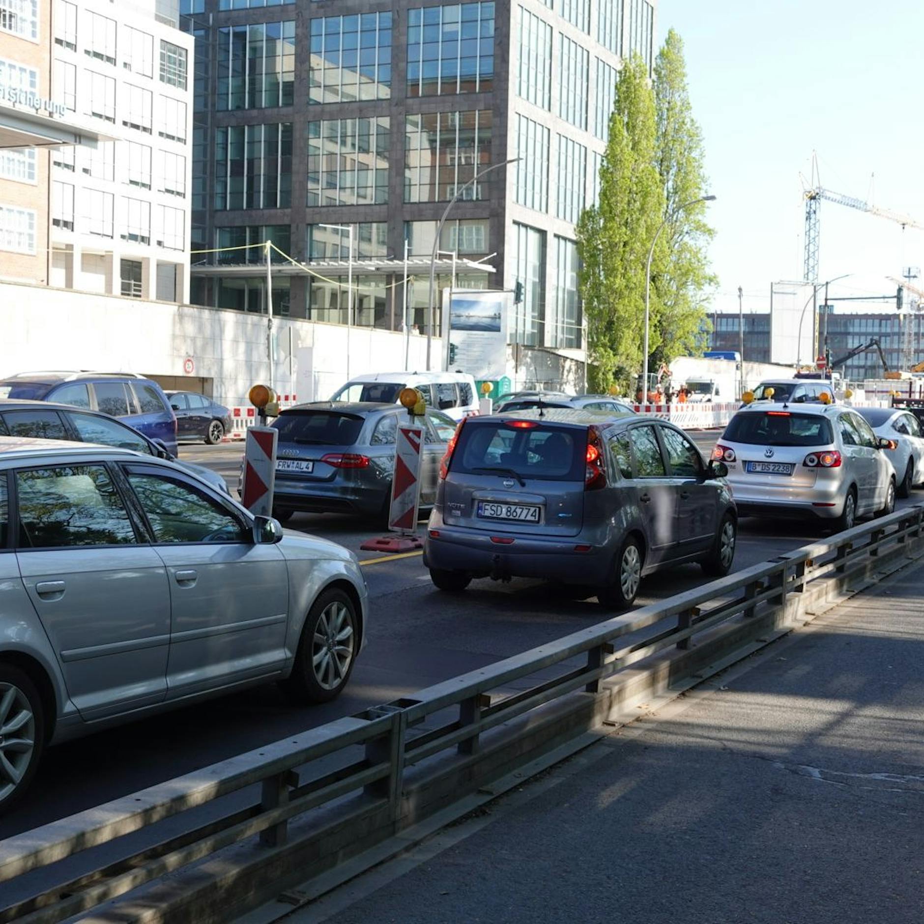 Ab Ende Mai: Treptow und umliegende Kieze drohen unter Autolawine zu ersticken