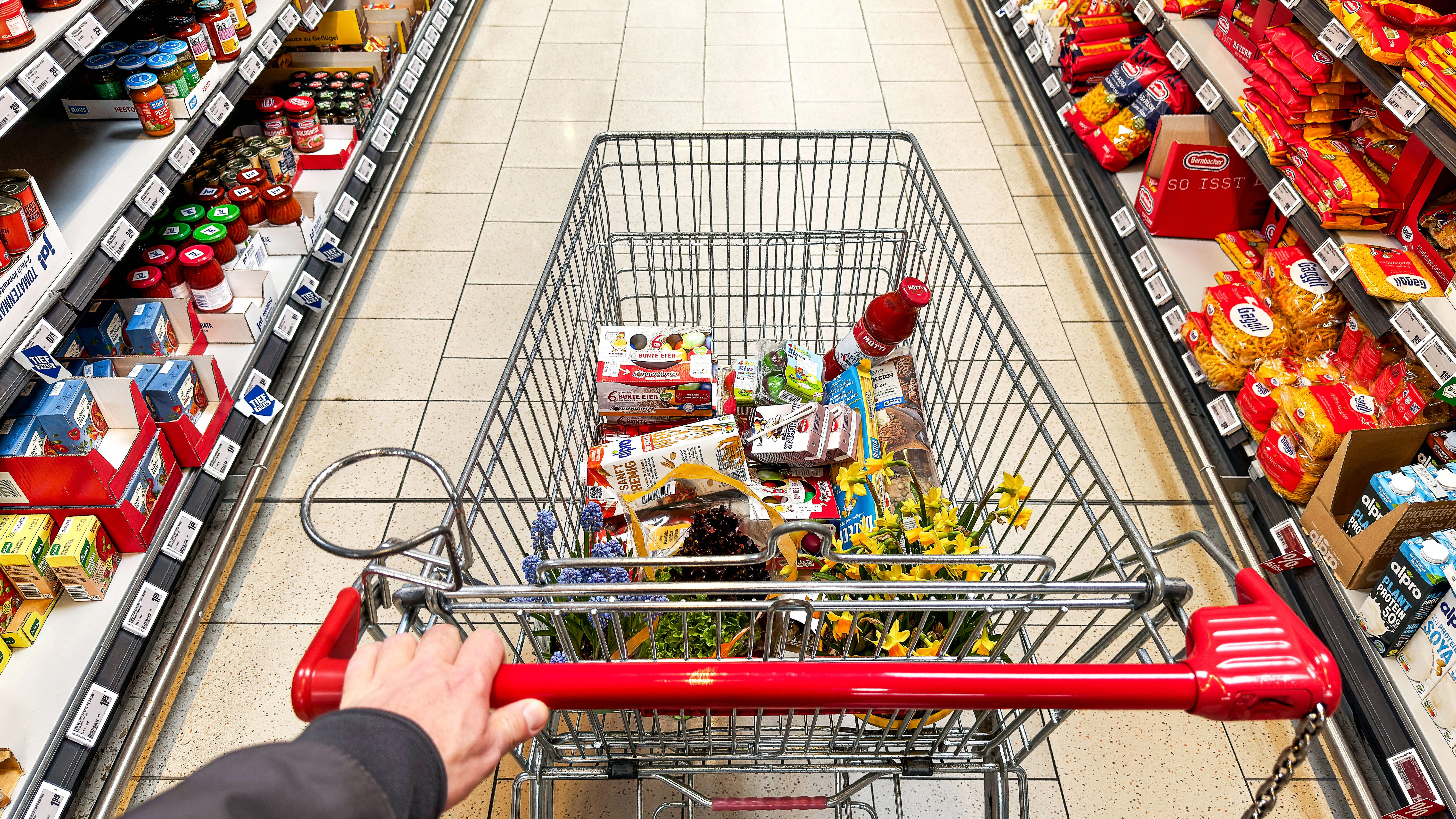 Lebensmittel einkaufen müssen wir alle - und manche haben dabei schon richtig seltsame und ekelhafte Dinge erlebt.