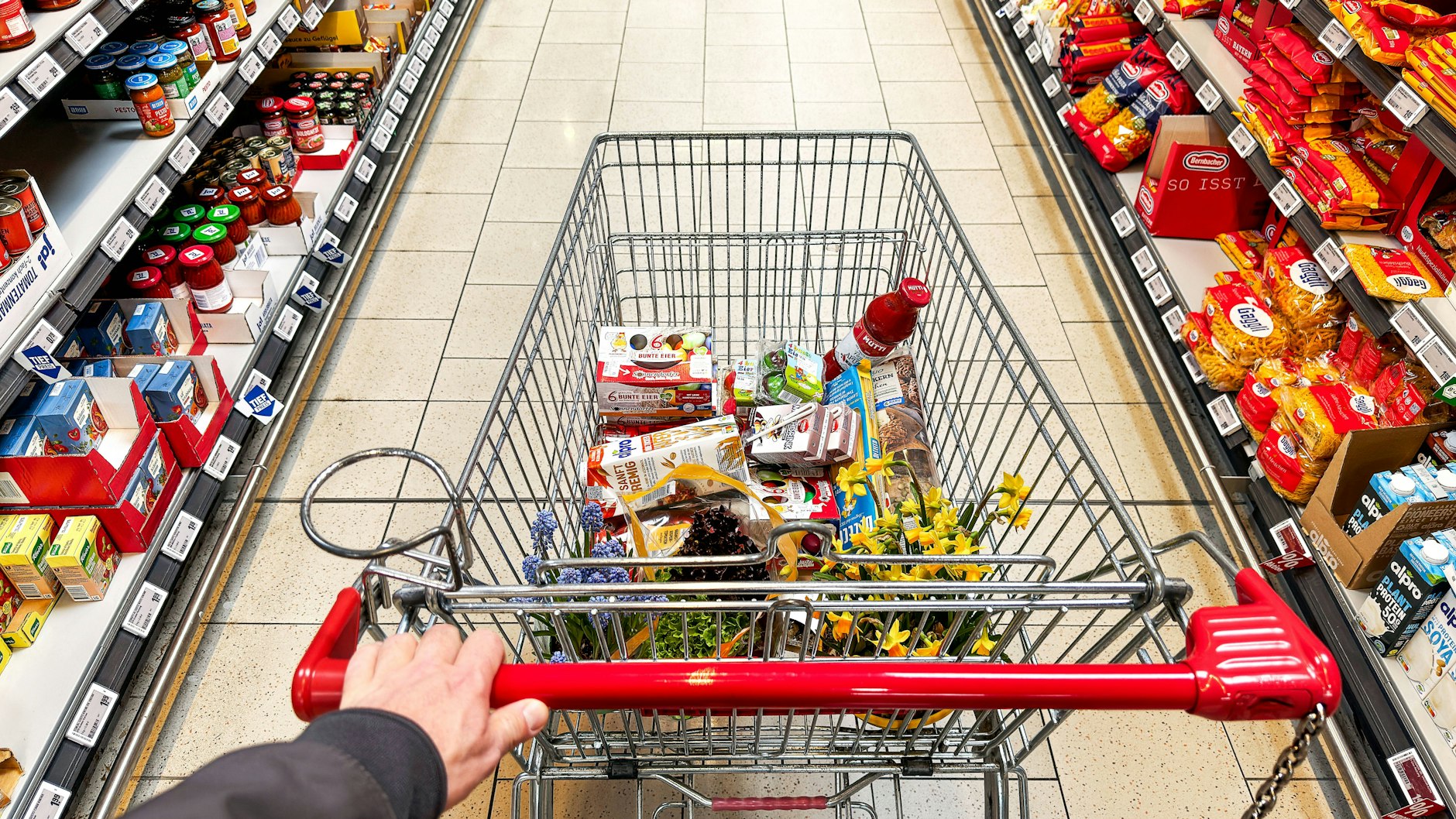 Lebensmittel einkaufen müssen wir alle - und manche haben dabei schon richtig seltsame und ekelhafte Dinge erlebt.