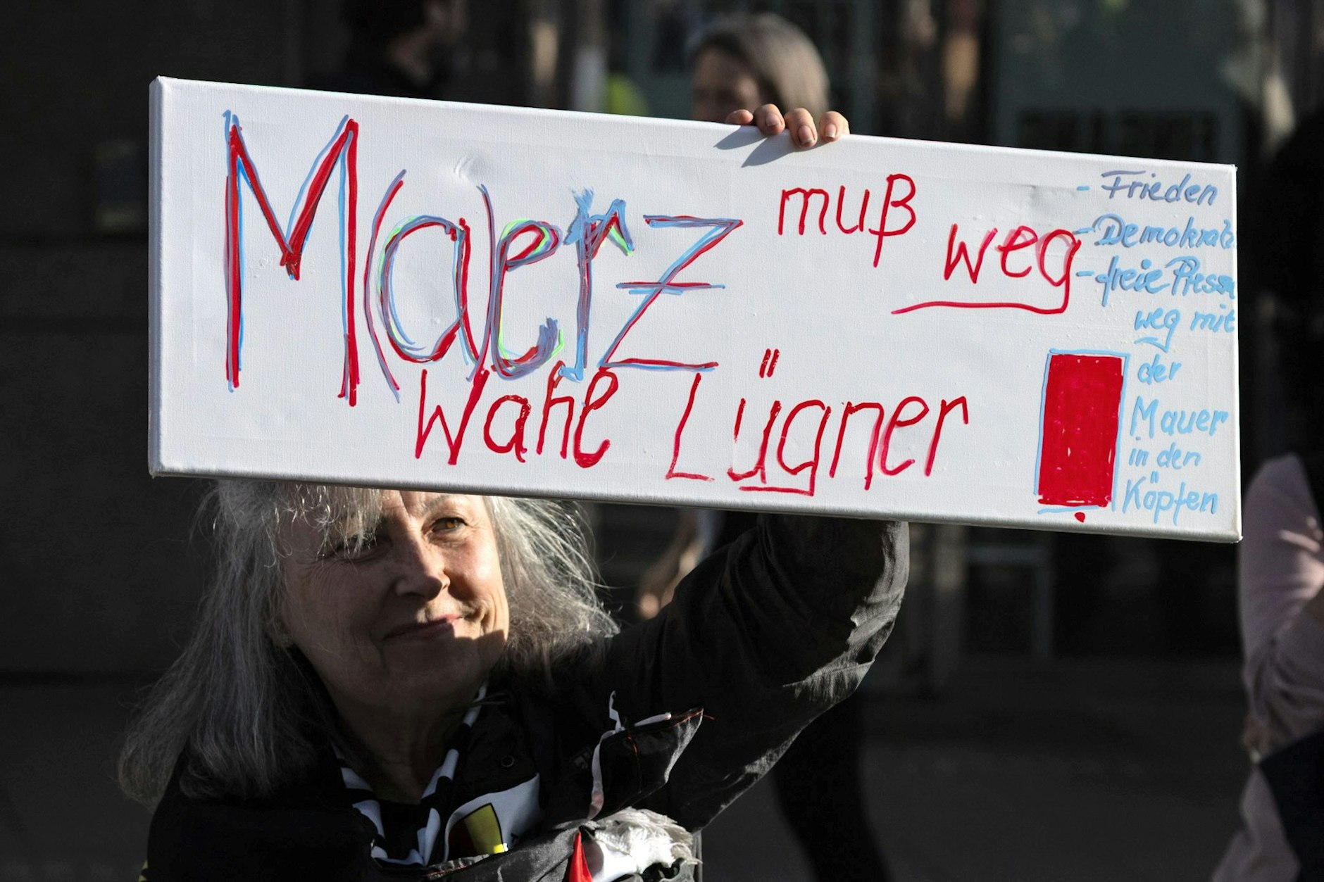 Einige Wähler scheinen Merz’ Wende nach der Wahl nicht zu begrüßen.