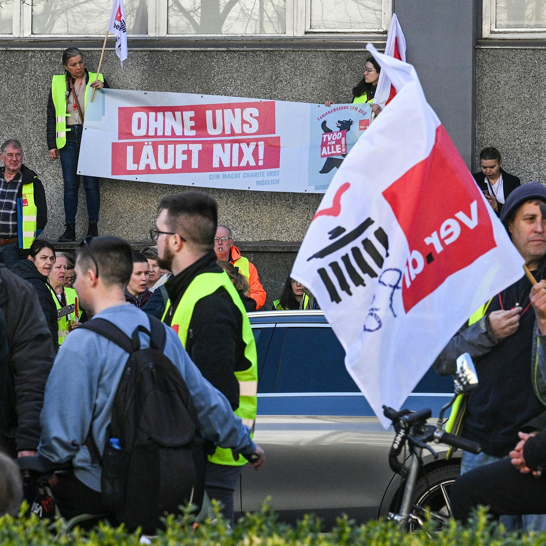 In Berlin gibt’s doch Streiks zu Ostern! Bei der BVG überlegen sie noch