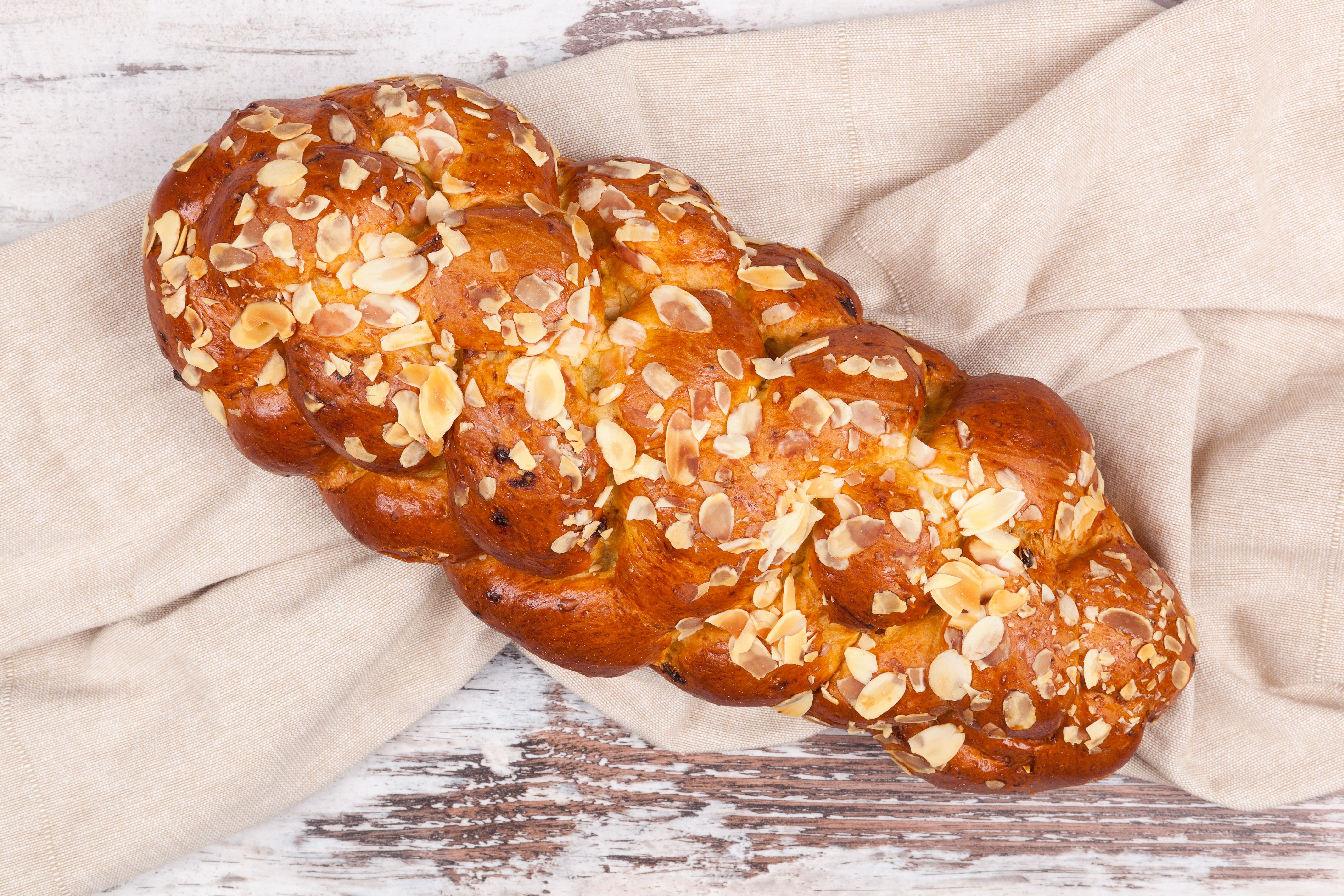 Süßes zum Frühstück: So backen Sie ein Osterbrot wie in der DDR!