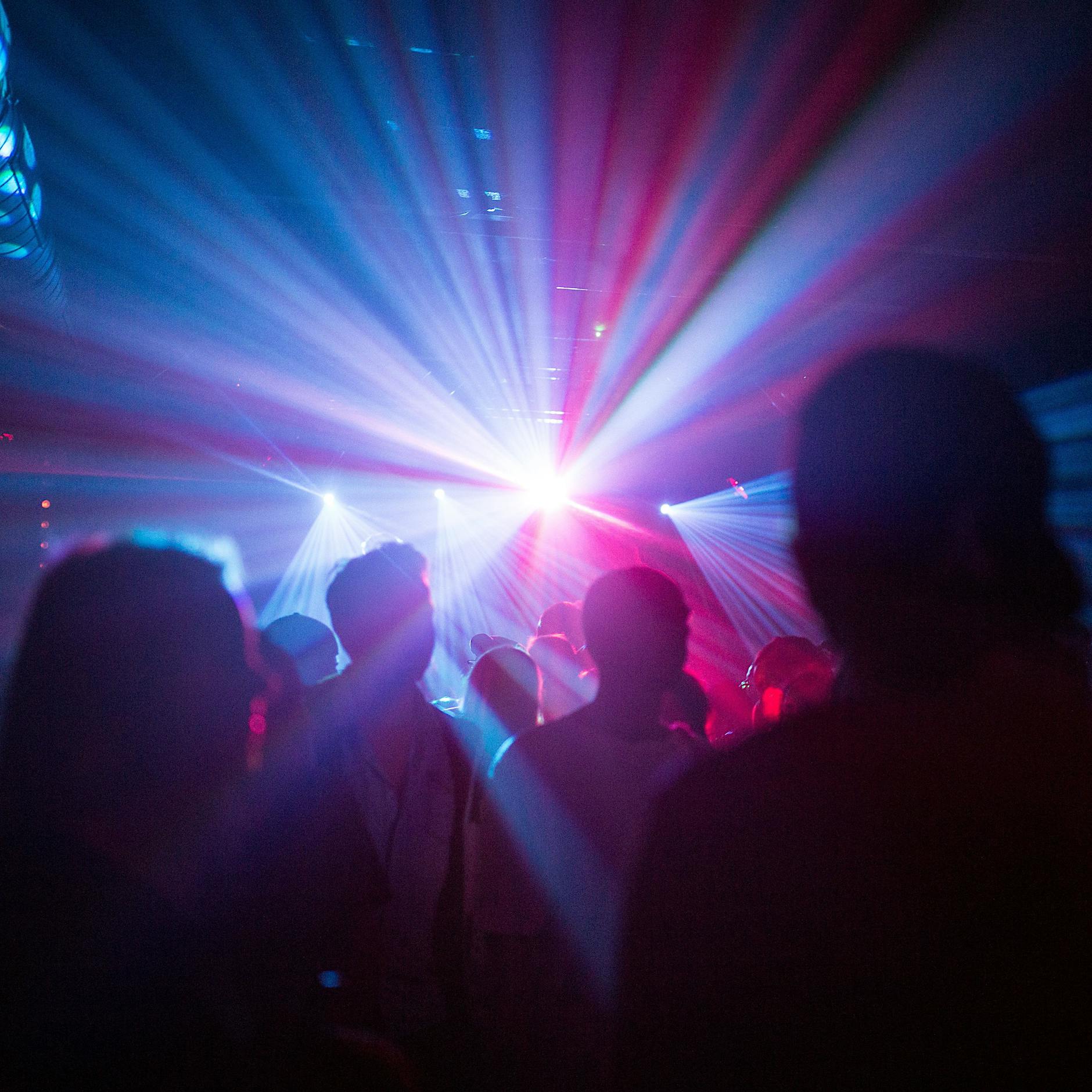 Karfreitag in Berlin: Doch Sisyphos, Humboldthain und Co. öffnen trotz Tanzverbot