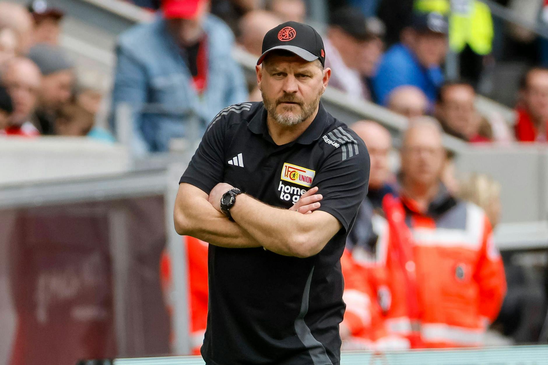 Traut seinen Augen manchmal selbst kaum, wenn es um den 1. FC Union geht: Cheftrainer Steffen Baumgart (53).