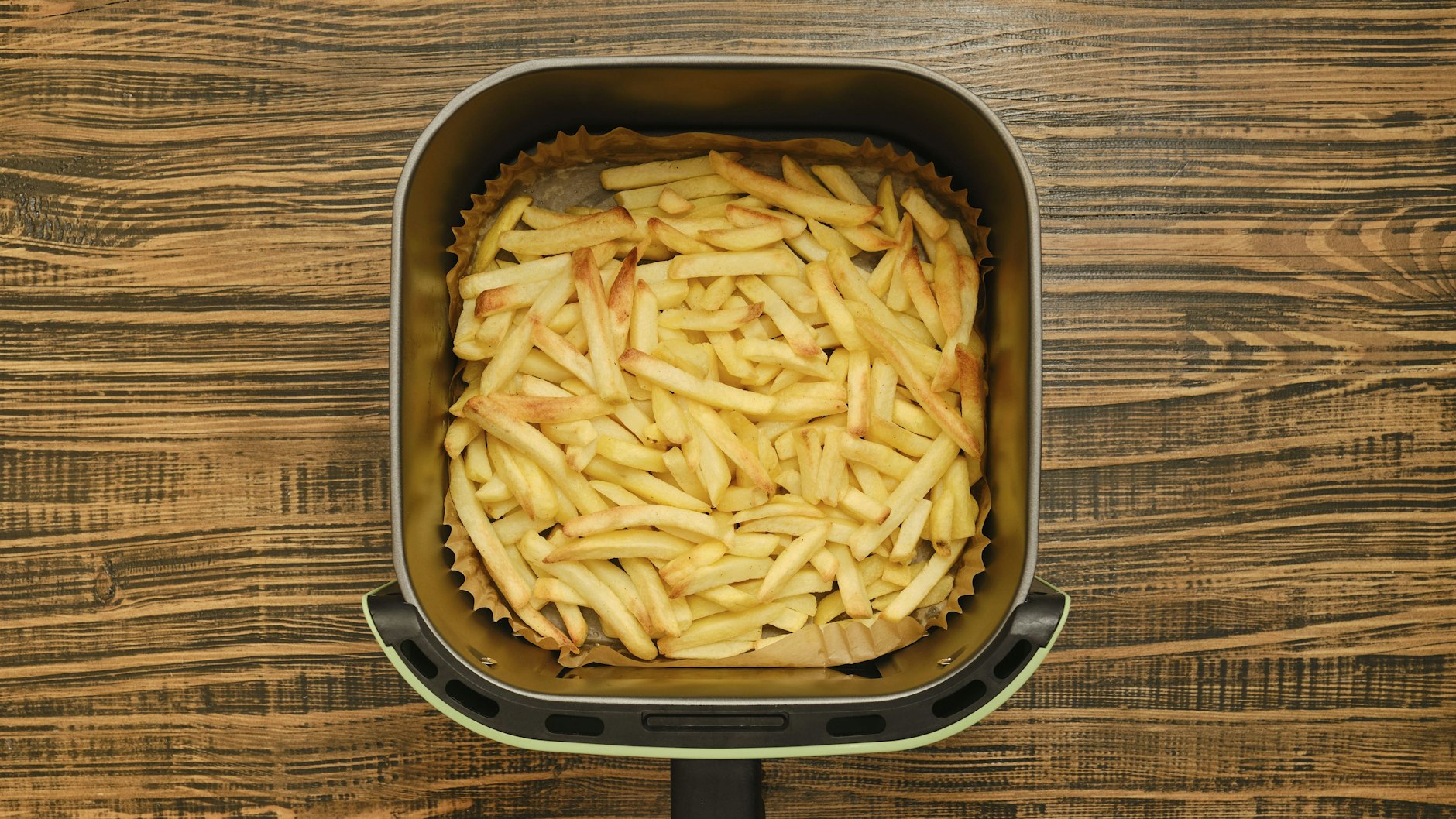 In der Fritteuse werden die Pommes am besten. Ein echt cooles 4-Finger-Gericht.