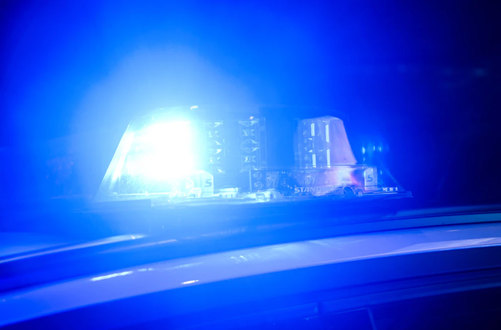 Friedrichshain-Kreuzberg: Seniorin stößt mit Polizeiauto zusammen und versucht zu fliehen