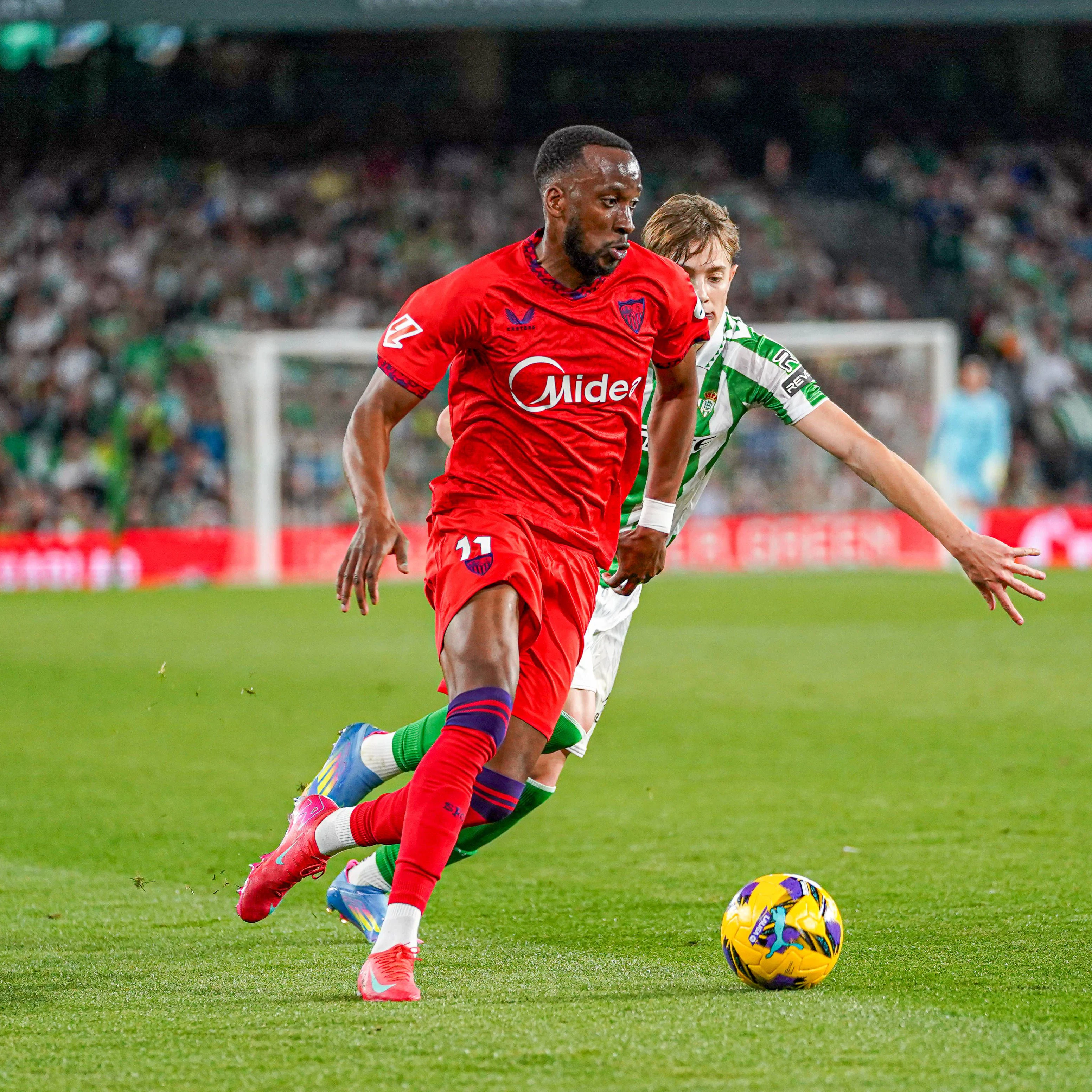 Ex-Hertha-Stürmer Dodi Lukebakio spielt seit zwei Jahren in Spanien für den FC Sevilla.
