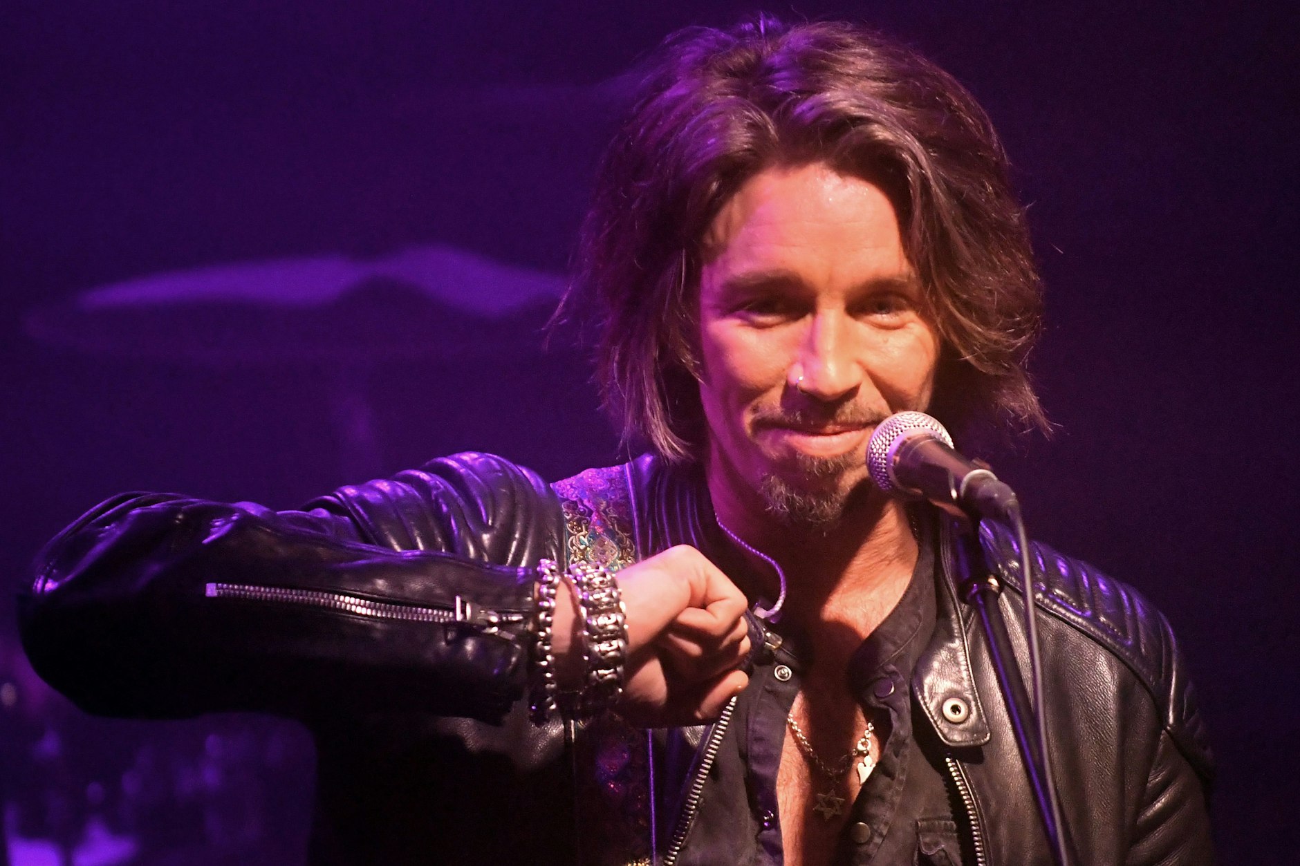 Gil Ofarim gab sein erstes Konzert nach dem Skandal.