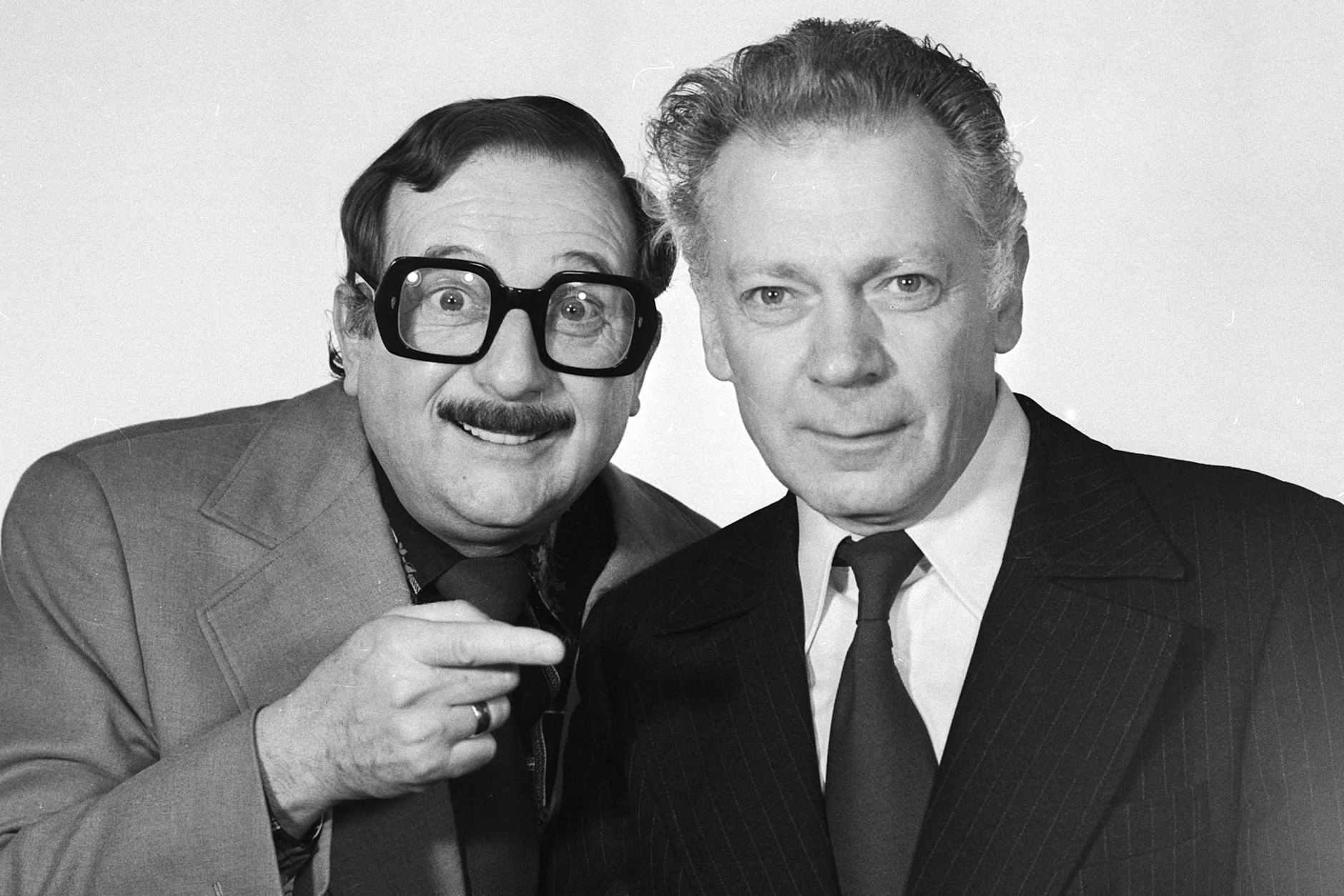 Hans-Joachim Preil und Rolf Herricht bildeten in der DDR das Komiker-Duo Herricht und Preil. Sie eroberten die Bühnen des Ostens, wurden auch im Fernsehen der DDR zu Stars.