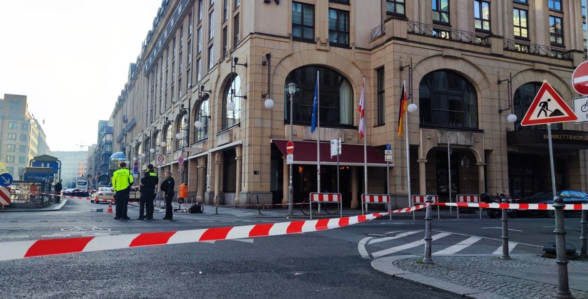 Schießerei vor Berliner Hilton-Hotel: DAS ist bekannt