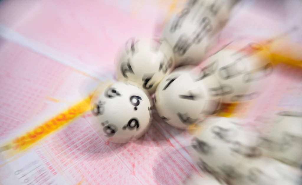 Mann (32) gewinnt im Lotto – mit extrem unwahrscheinlichem Coup