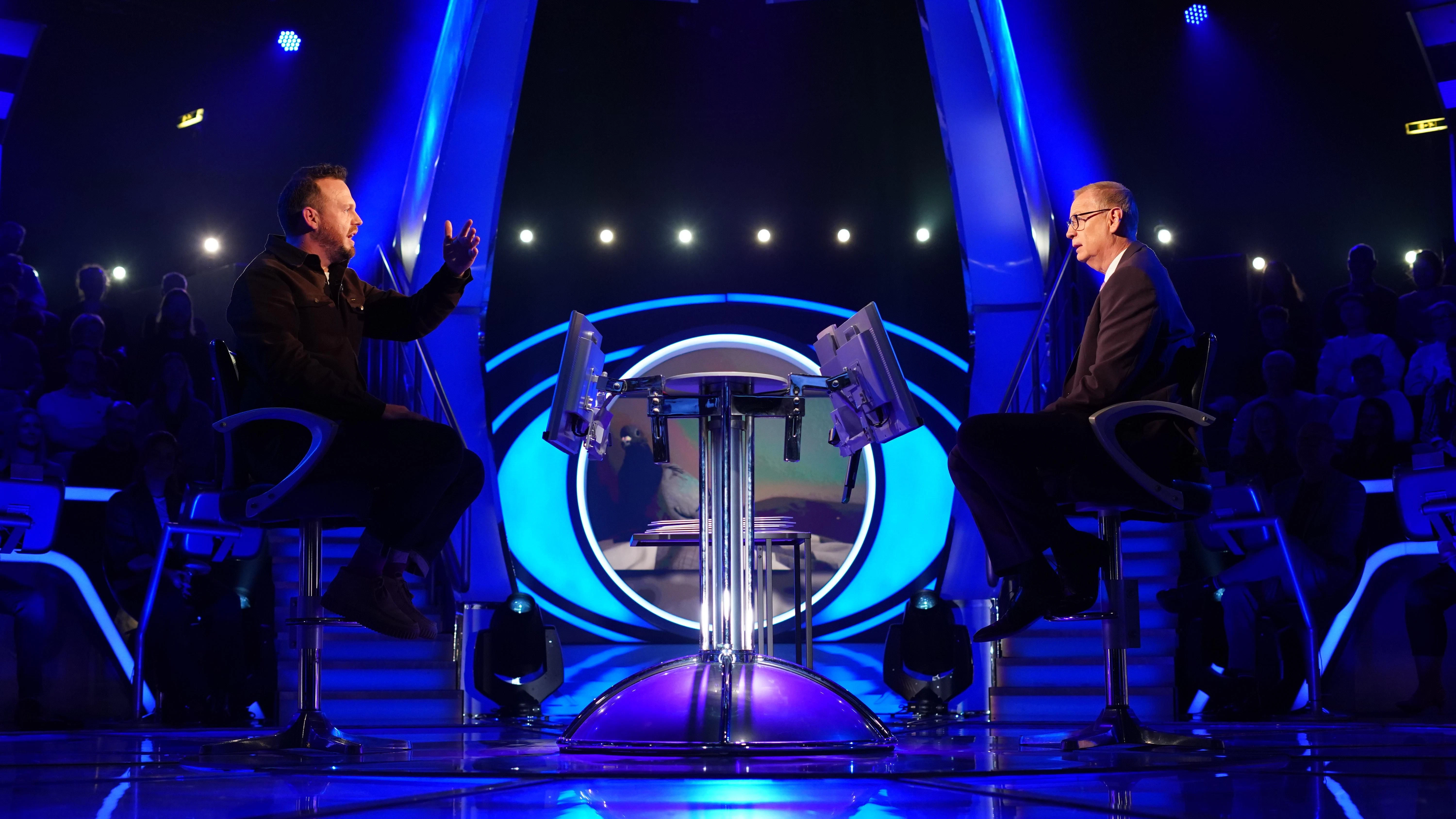 Diskutieren über Telematik-Tarife: Kandidat Phillipp Manske mit Moderator Günther Jauch bei „Wer wird Millionär?“.