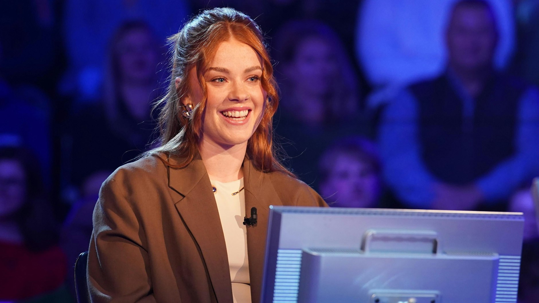 Weiß Sophie Rykal, was die Scheitel-Steiß-Länge ist? Bei „Wer wird Millionär?“ muss sie ihr Wissen unter Beweis stellen.