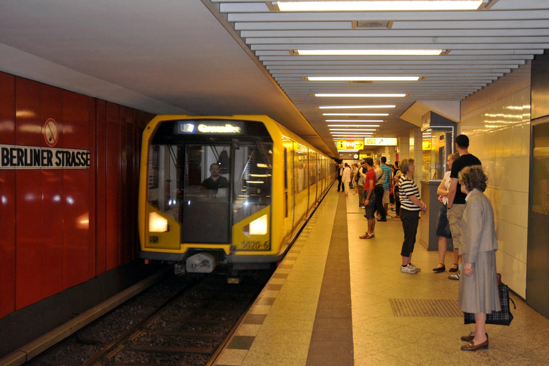 Am U-Bahnhof Berliner Straße ereignete sich am Abend des Ostersonntags ein Unglück.
