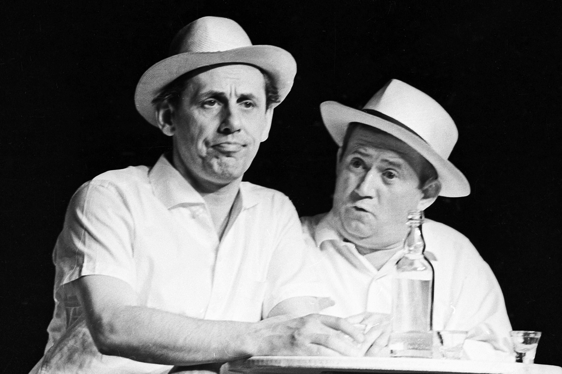 Unterhielten die Menschen sieben Jahre lang mit ihren genialen Sketchen: Eberhard Cohrs und Bobby Bölke. Sie wurden mit ihren Auftritten zu echten Legenden unter den Komikern der DDR.