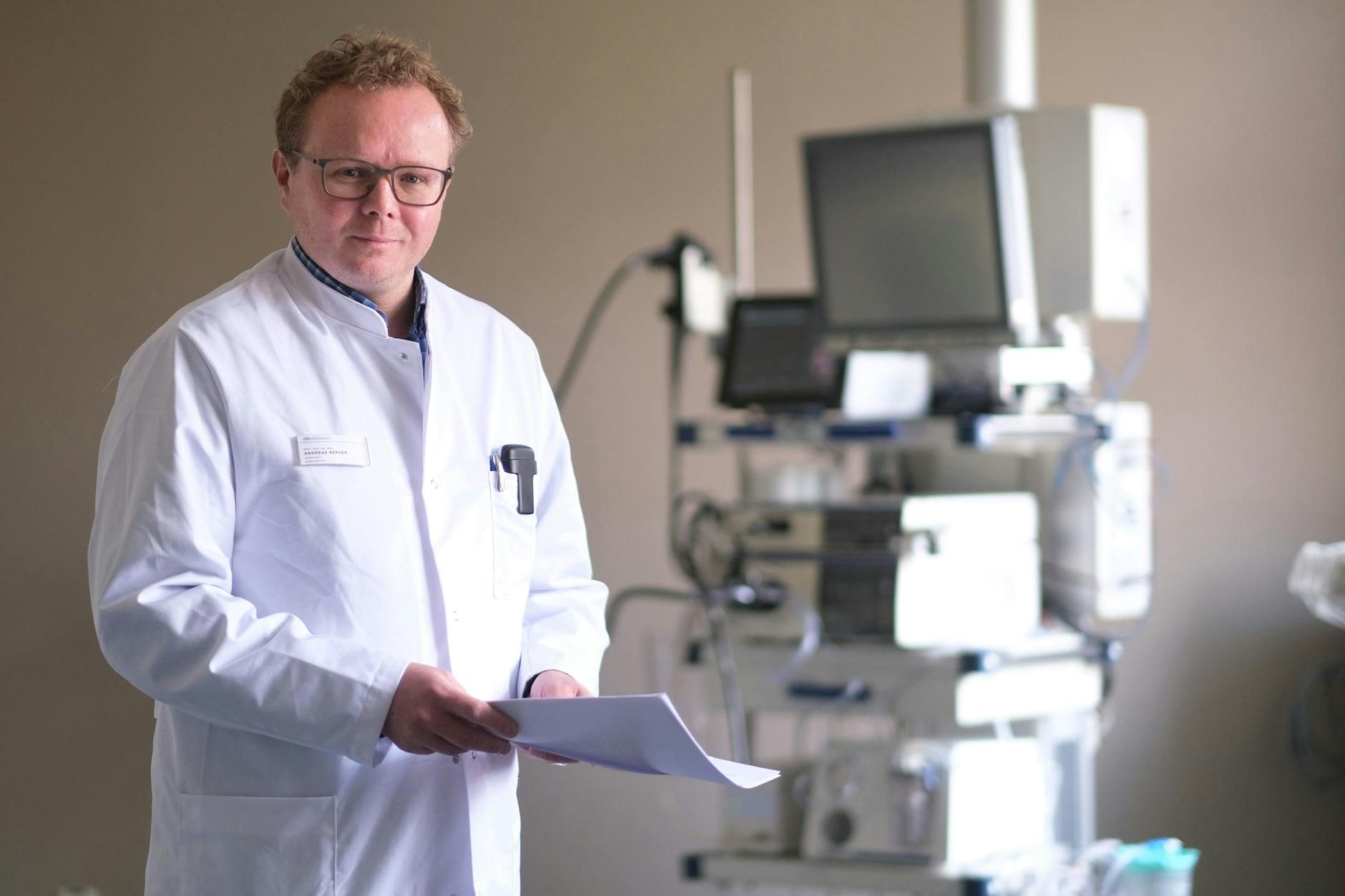 Chefarzt Dr. Andreas W. Berger im Königin Elisabeth Herzberge Krankenhaus (KEH).