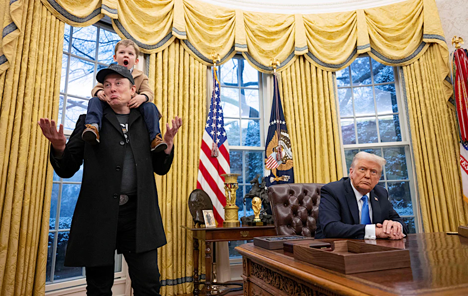 Tesla- und SpaceX-Chef Elon Musk (l.) mit seinem Sohn neben Donald Trump im Oval Office des Weißen Hauses.