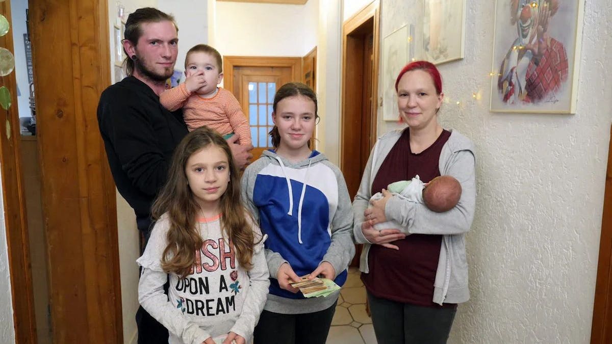 Bis zur Trennung kümmerten sich Mandy und Pascal gemeinsam um die Kinder, doch schon vor Monaten beendeten sie die Beziehung. Nun ist Mandy aber wieder von Pascal schwanger.