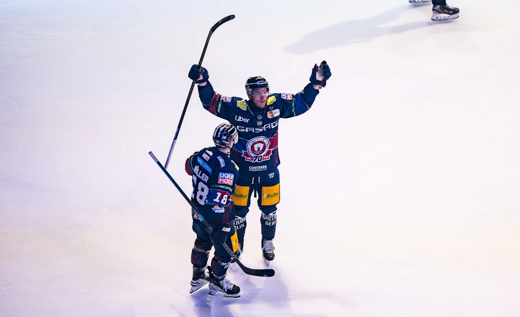 Eisbären Berlin: „Recht groß, ziemlich kräftig und schießt gern Tore“