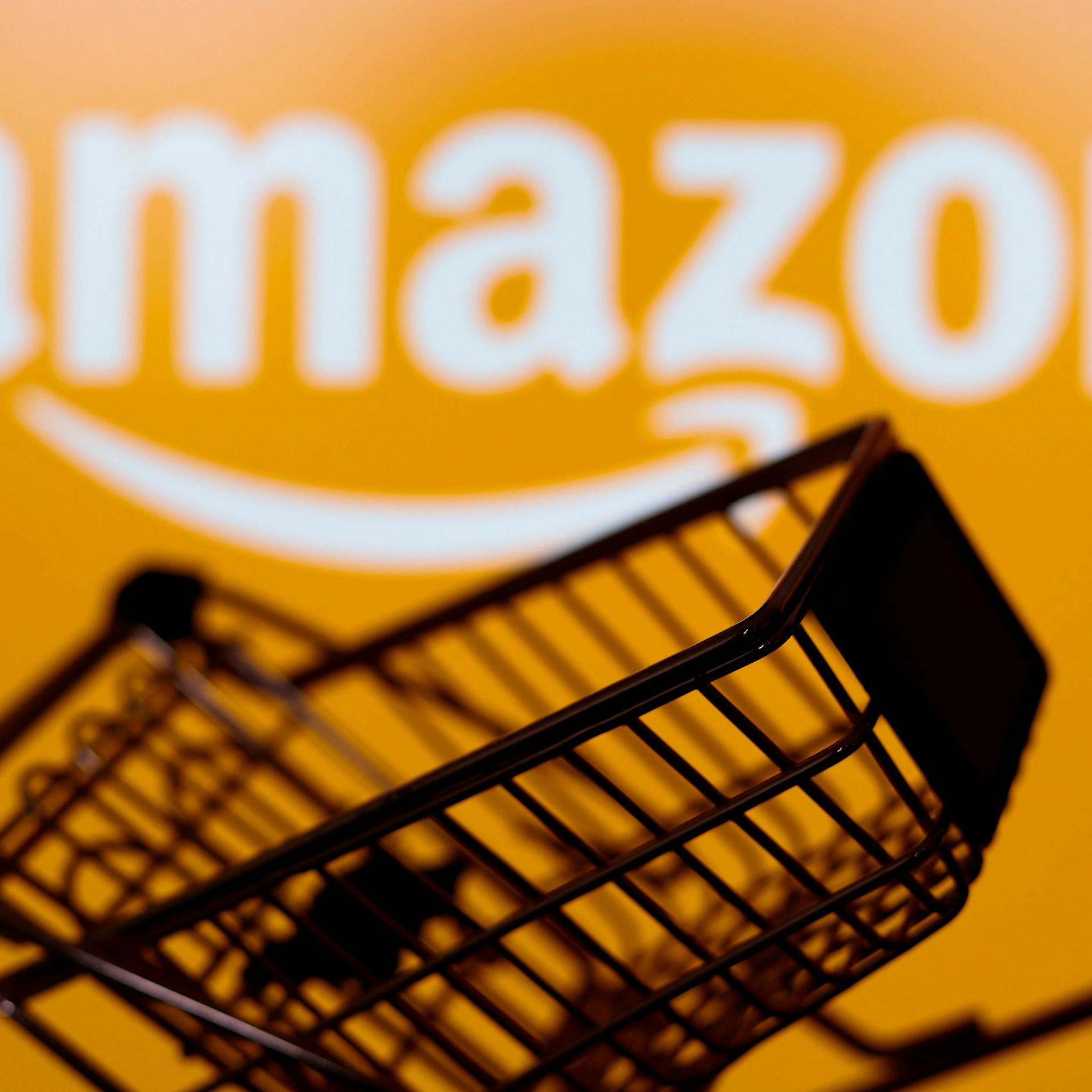 Verbraucherschützer warnen: Wie Betrüger derzeit Amazon-Nutzer täuschen wollen