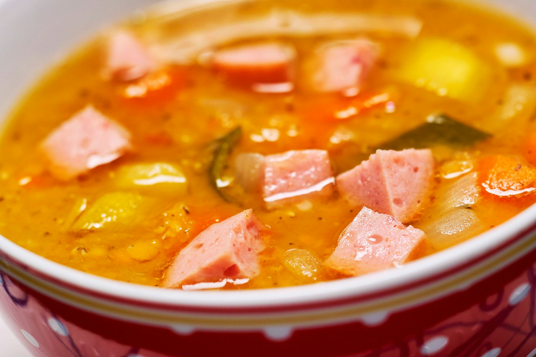 Das Rezept für die zauberhafte Frühlingssuppe wurde schon in der DDR gerne nachgekocht.