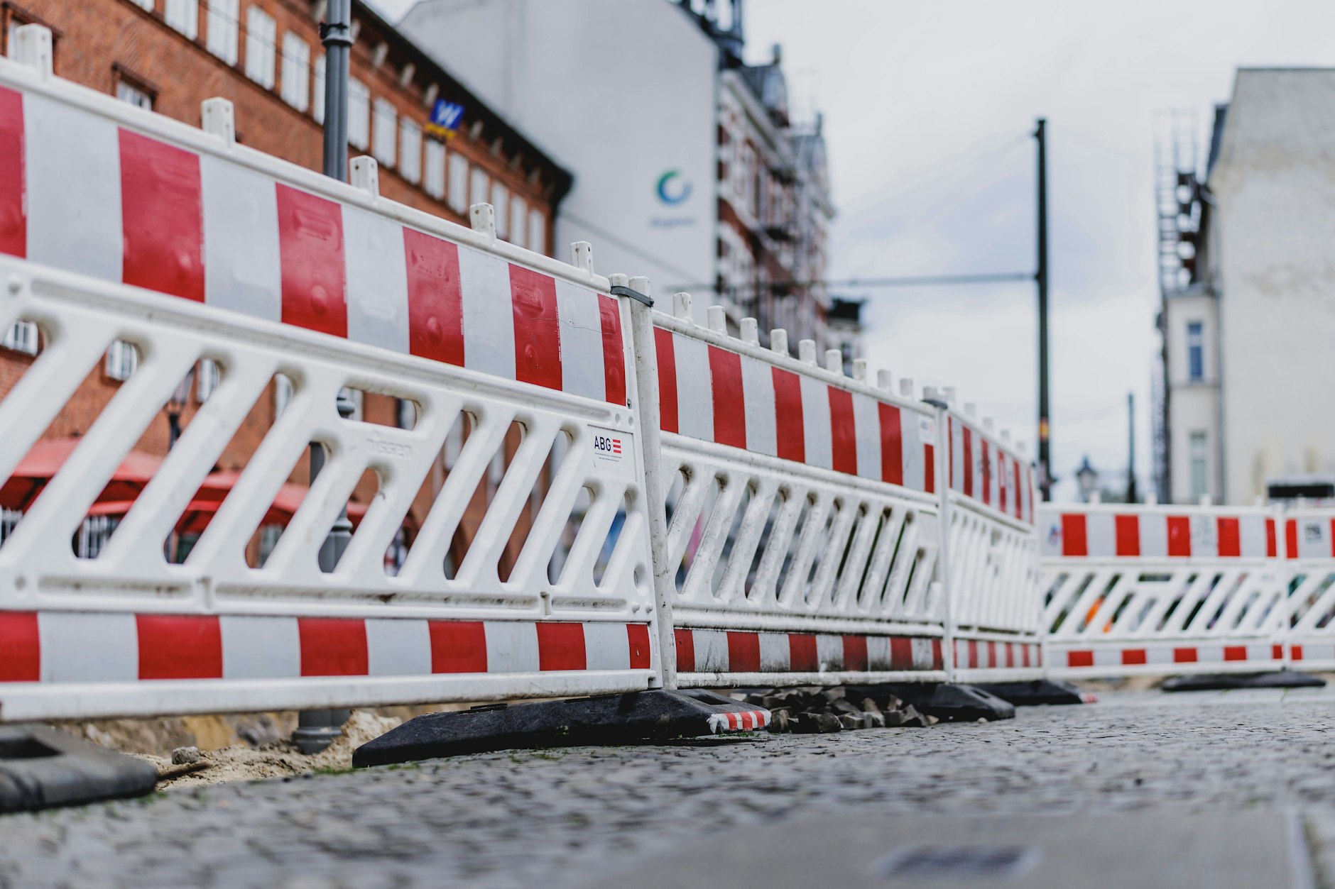 Symbolfoto: Zwischen dem 25. und 26. April 2025 ist ein Teil der Köpenicker Straße in Kaulsdorf gesperrt.