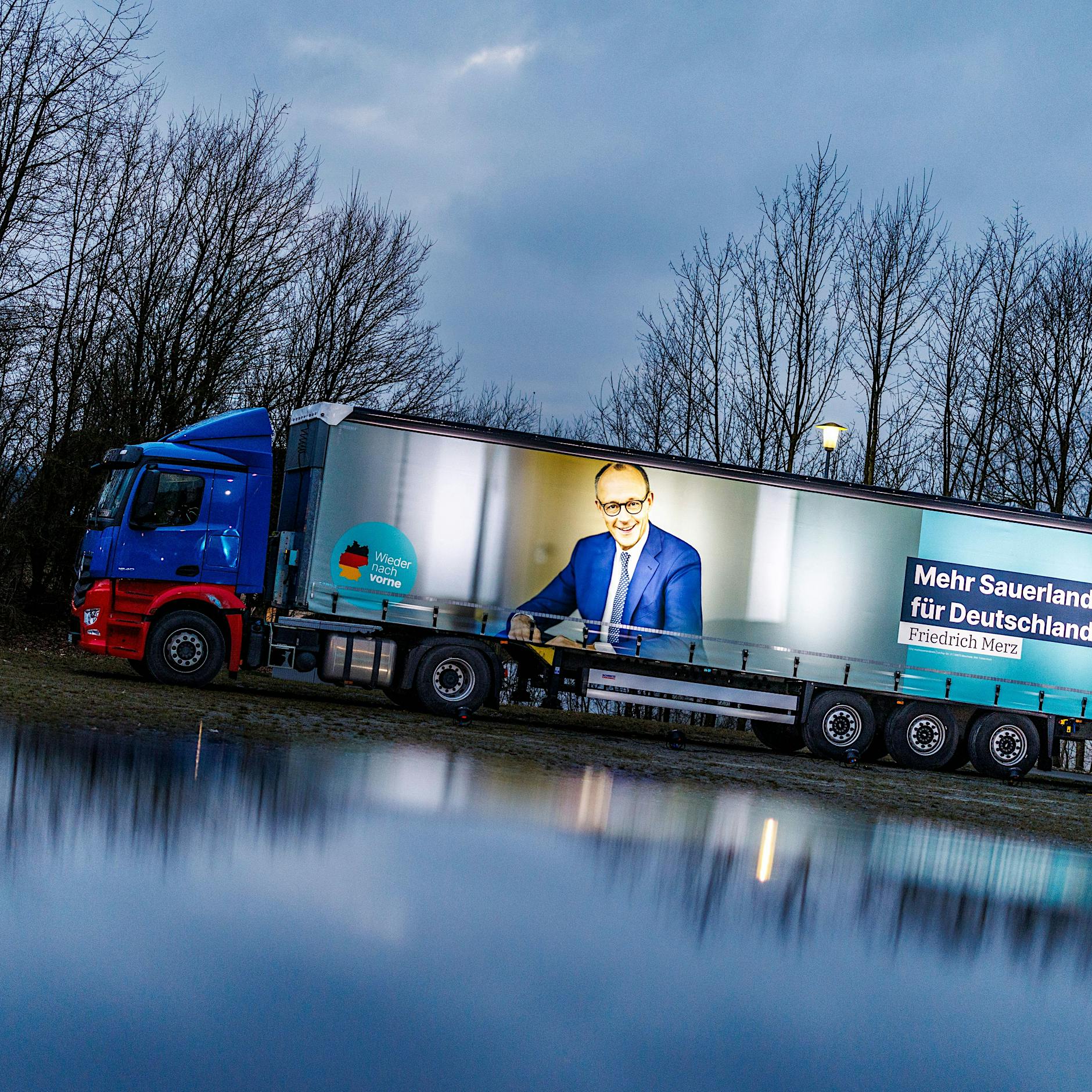 Alte Wahlwerbung von Friedrich Merz im Briefkasten: Zeilen aus einer längst vergangenen Zeit