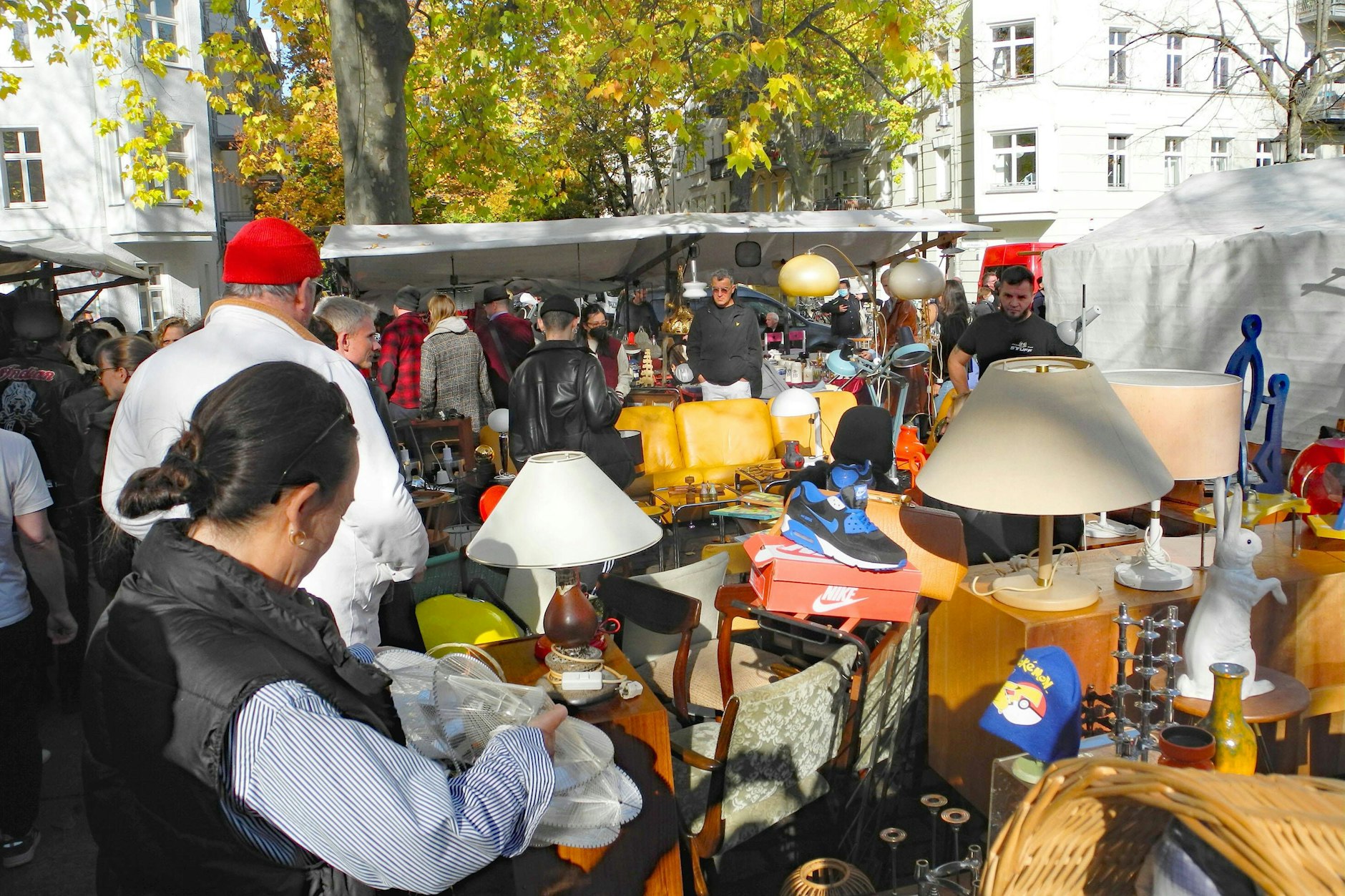 Flohmarkt am Arkonaplatz: Pflichtprogramm für alle Zugezogenen, die etwas auf sich halten.