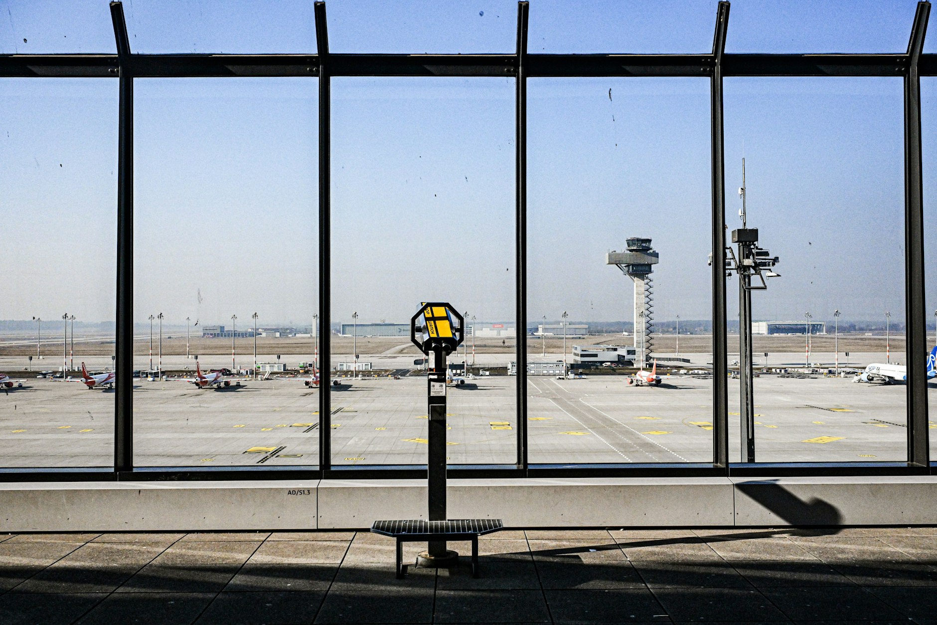 Ein letzter Blick auf den alten BER: Bald kriegt er Konkurrenz vom Giga-Flughafen!