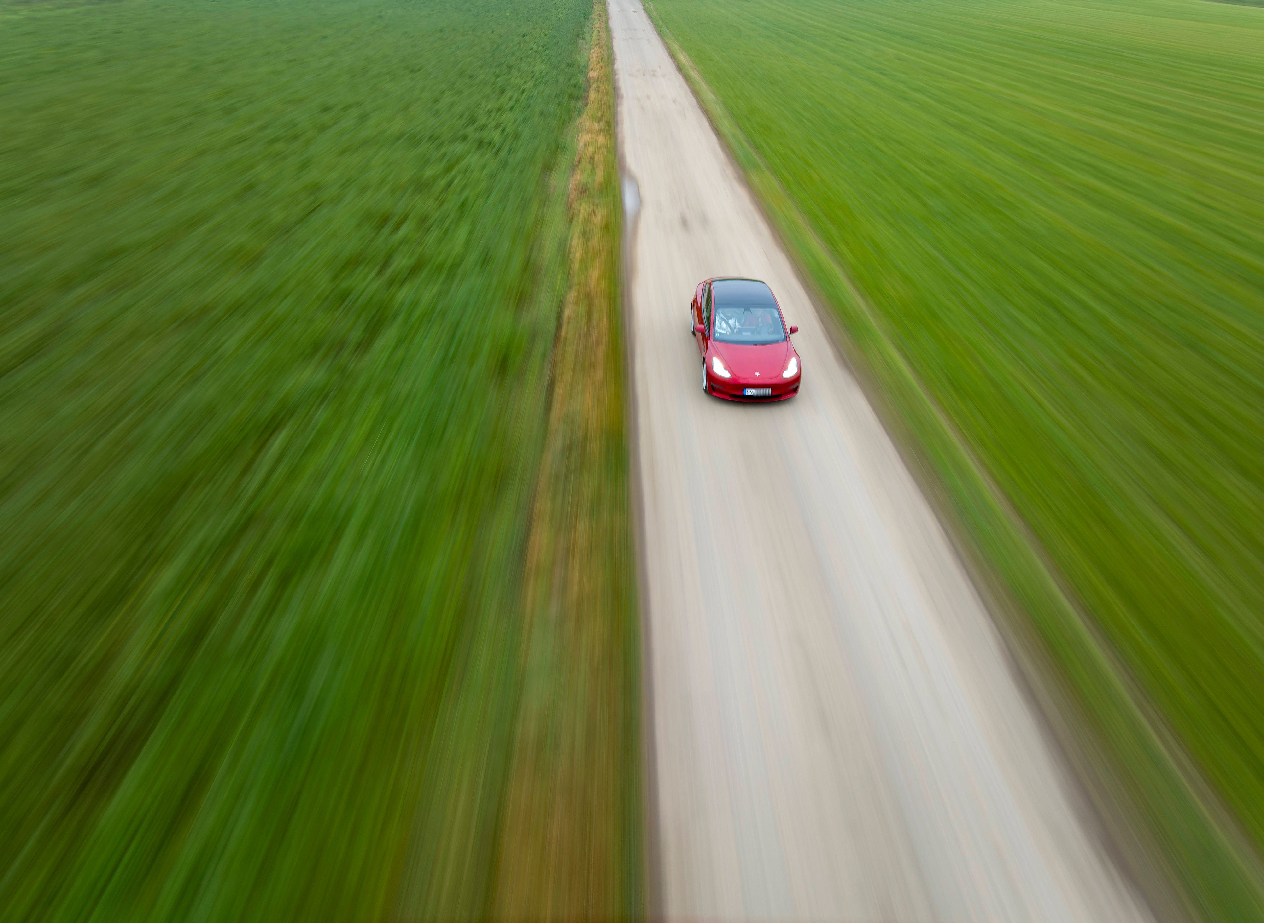 Problemfall Tesla: Wer soll die überteuerten E-Autos aus Grünheide überhaupt noch kaufen?
