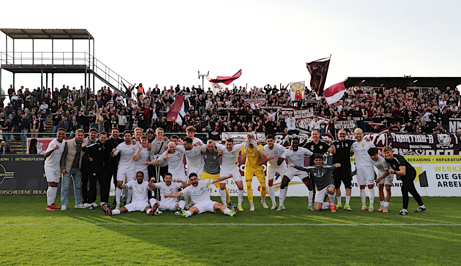 Nach dem Erfolg über die VSG Altglienicke kannte der Jubel beim BFC Dynamo keine Grenzen mehr.