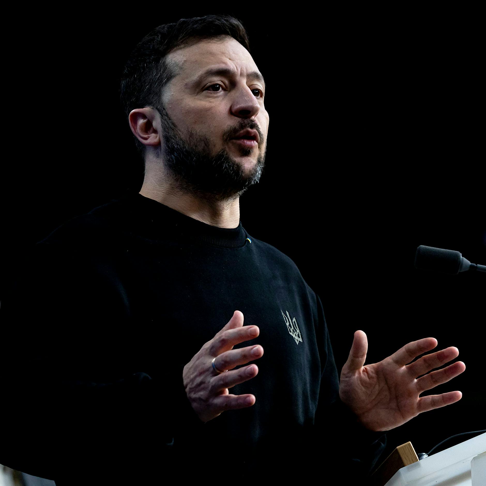 Trump und Putin erhöhen den Druck auf Kiew: Steckt Selenskyj in der Falle?