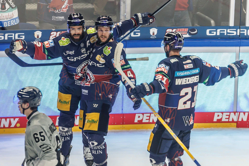Alman buz hokey ustasının onbirinci zamanı Eisbären Berlin