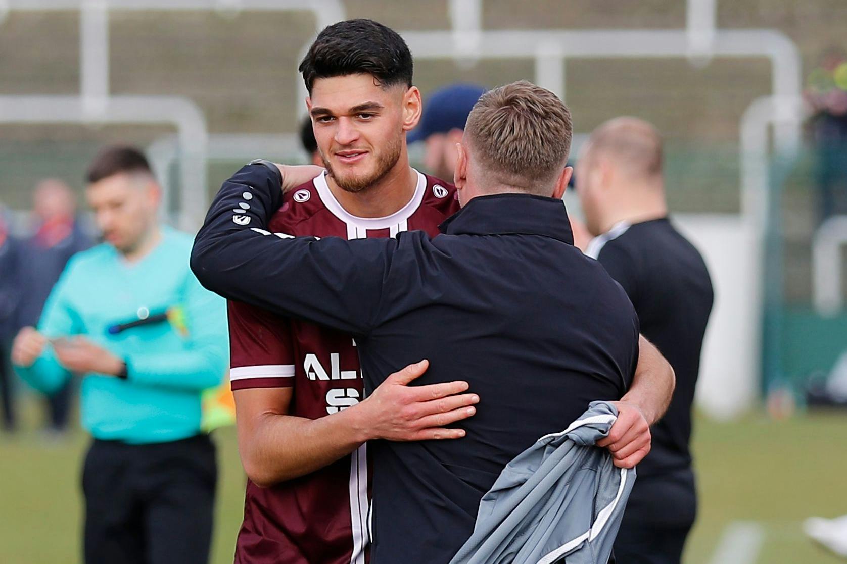 Jetzt sind Fatih Baca (l.) und Trainer Dennis Kutrieb beim BFC-Trainer, beide haben aber auch eine Vergangenheit bei Viktoria 89.