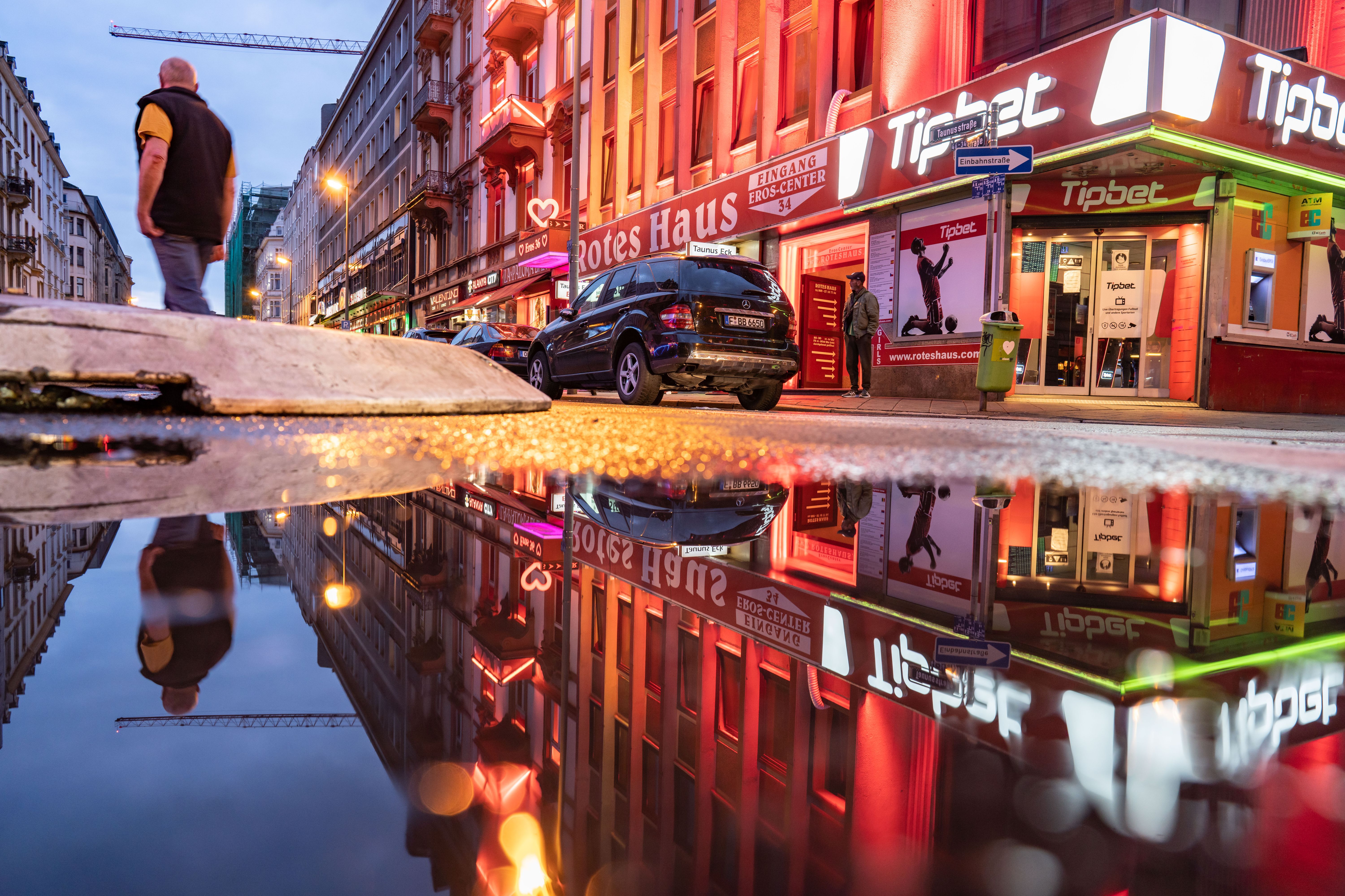 Mann ersticht einen Bettler – weil er in den Knast will