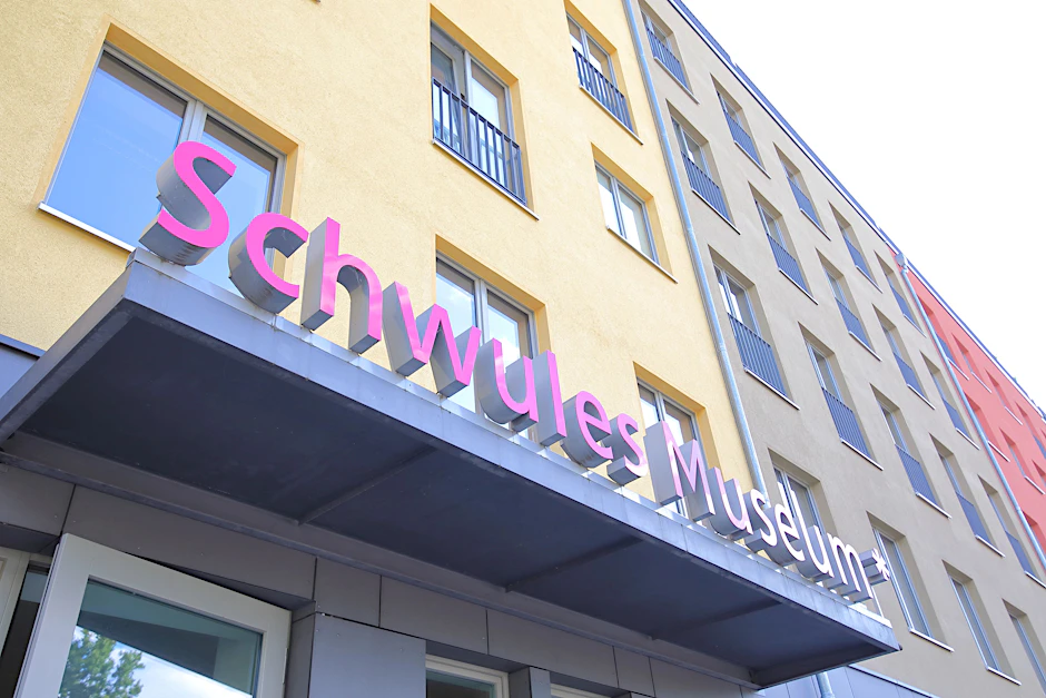 Im Mai findet im Schwulem Museum im Bezirk Mitte eine Podiumsdiskussion statt.