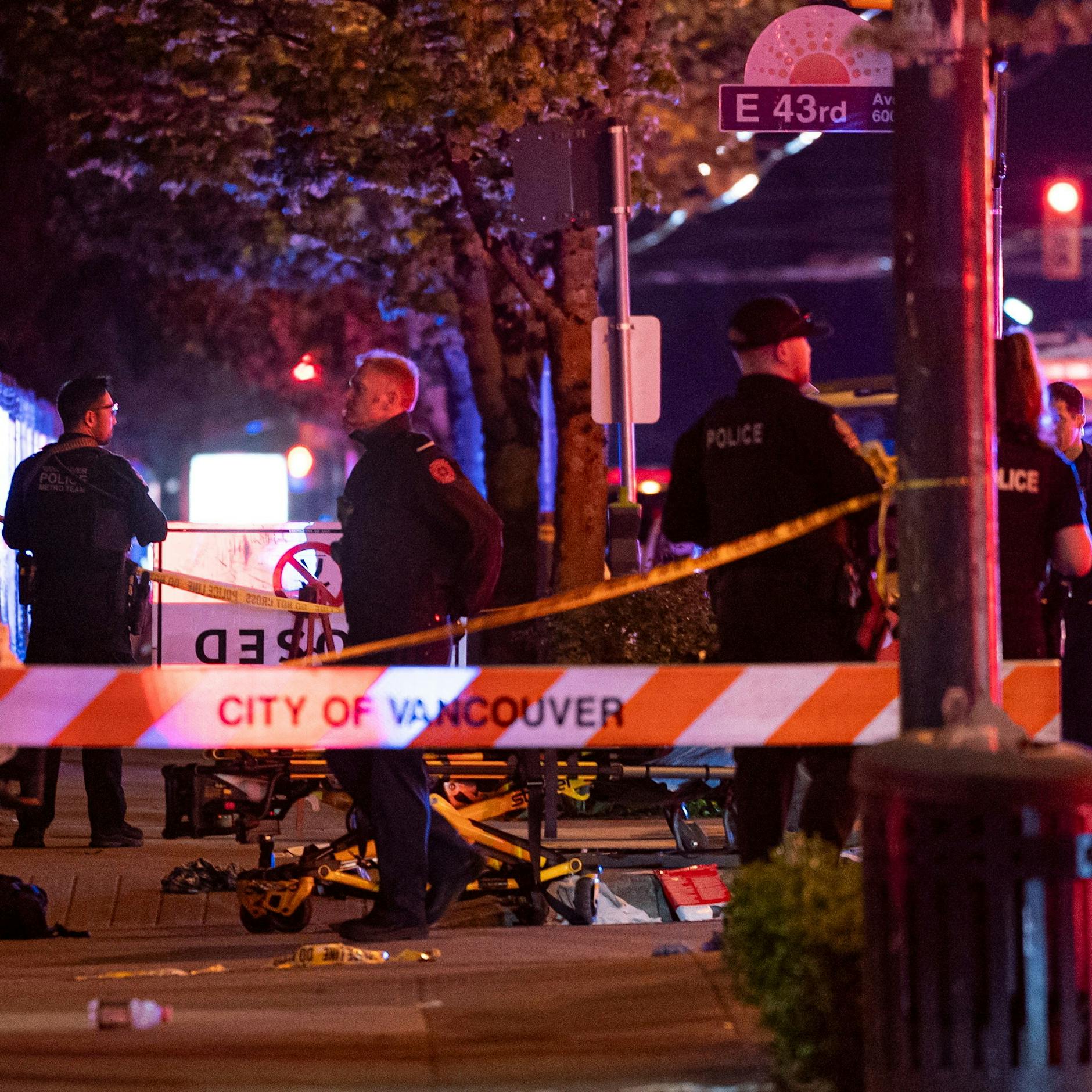 SUV rast in Straßenfest! 9 Tote, viele Verletzte