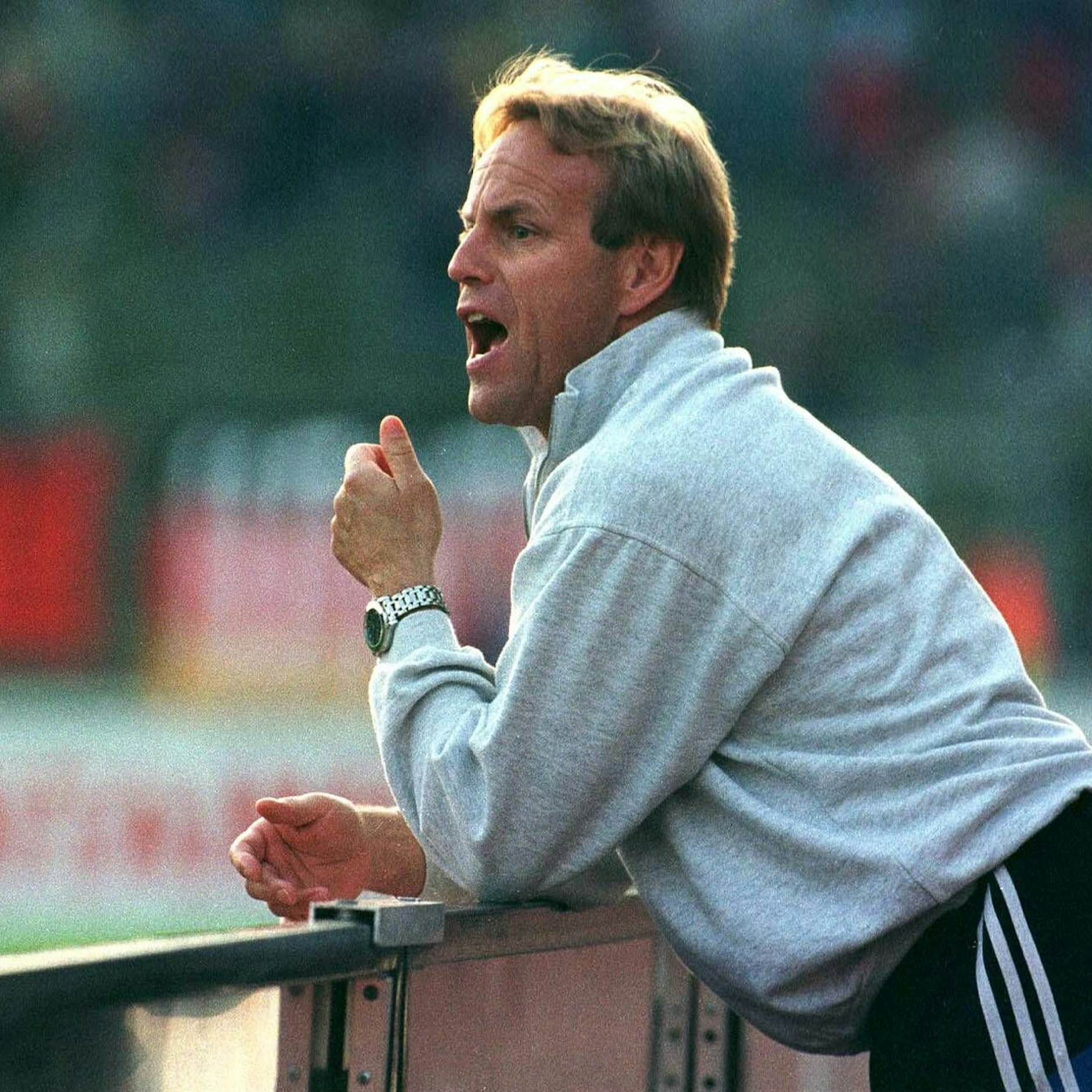 Herthas Trainerlegende Jürgen Röber rettete den Klub 1996 erst vor dem Abstieg, ein Jahr später erfolgte der Aufstieg.