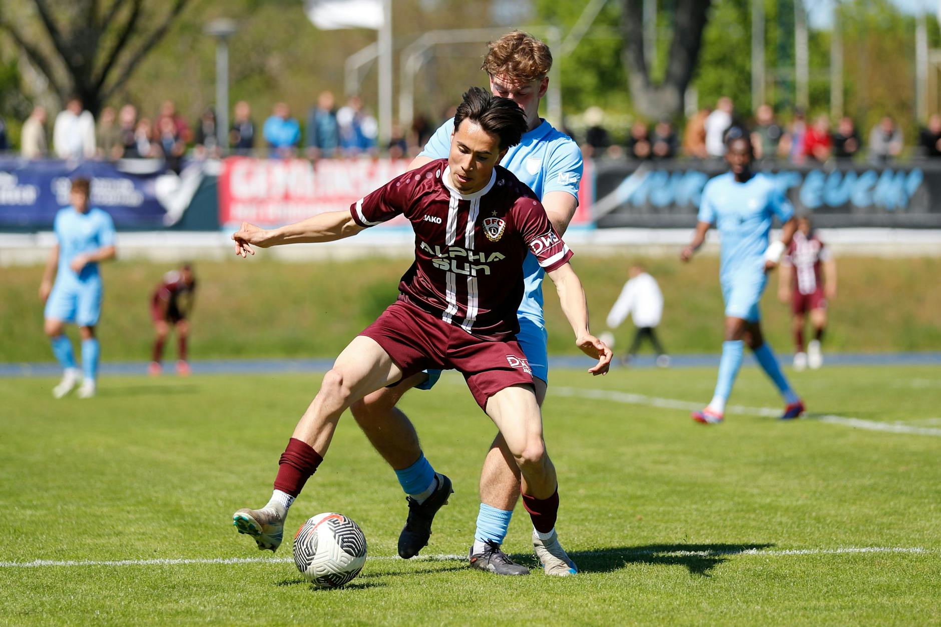 Lennard Wurster (v.) aus dem eigenen Nachwuchs gibt bei Viktoria sein Regionalliga-Debüt, er ist eine große Hoffnung des BFC Dynamo für die Zukunft.